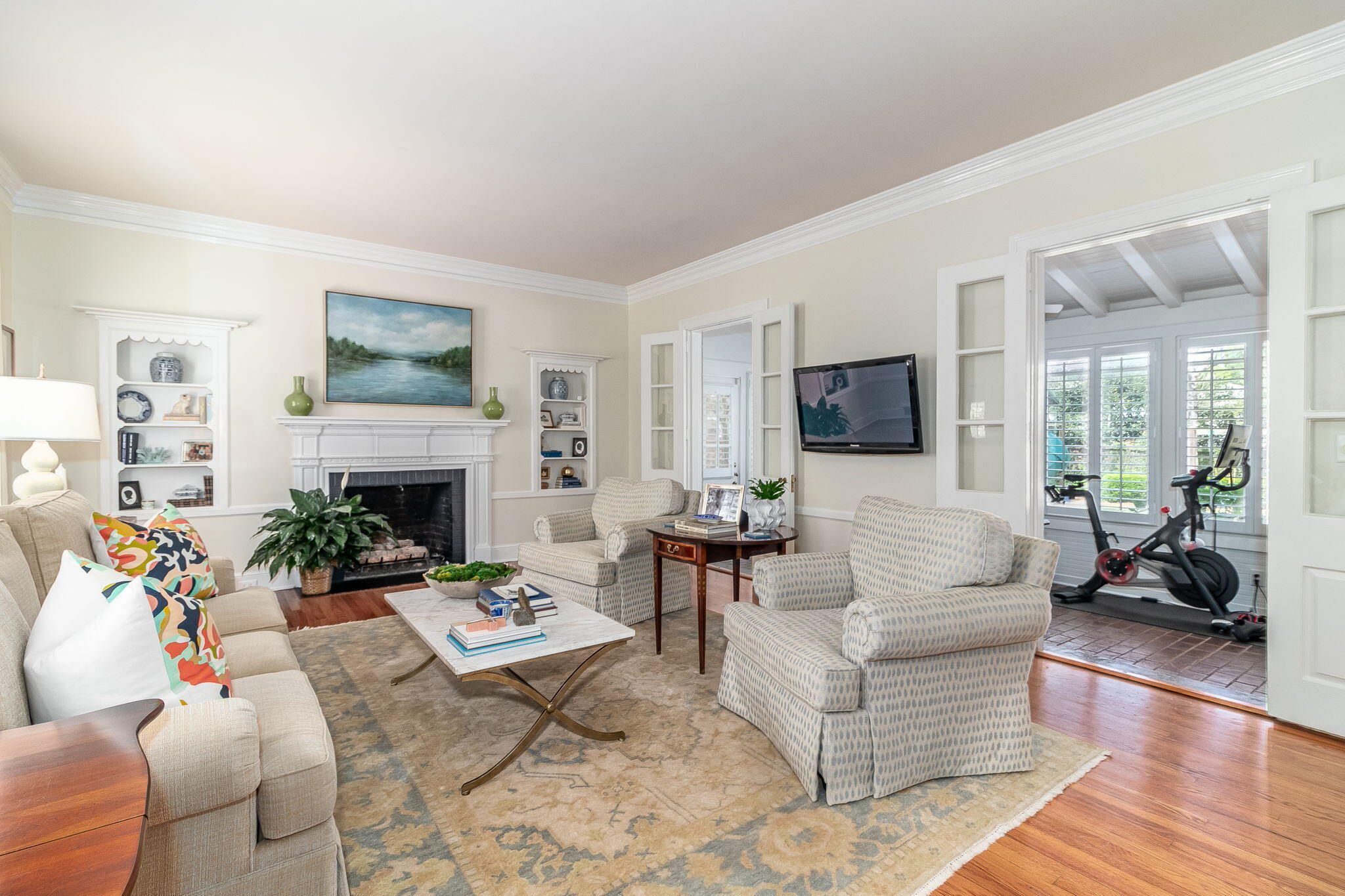 16-web-or-mls-2421 WALTON WAY ©--8