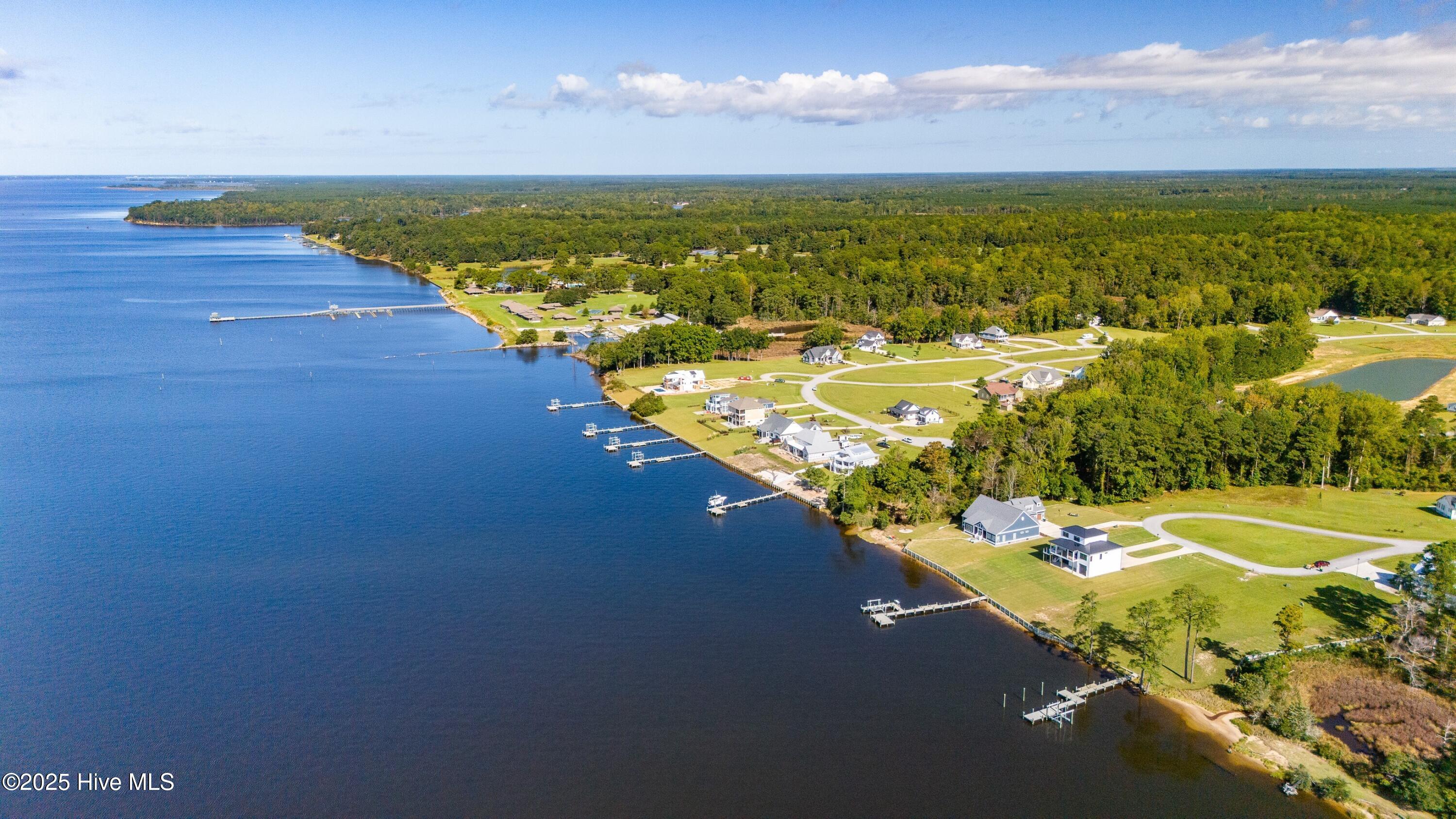 124 S Brightleaf Drive, Minnesott Beach, NC, 28510