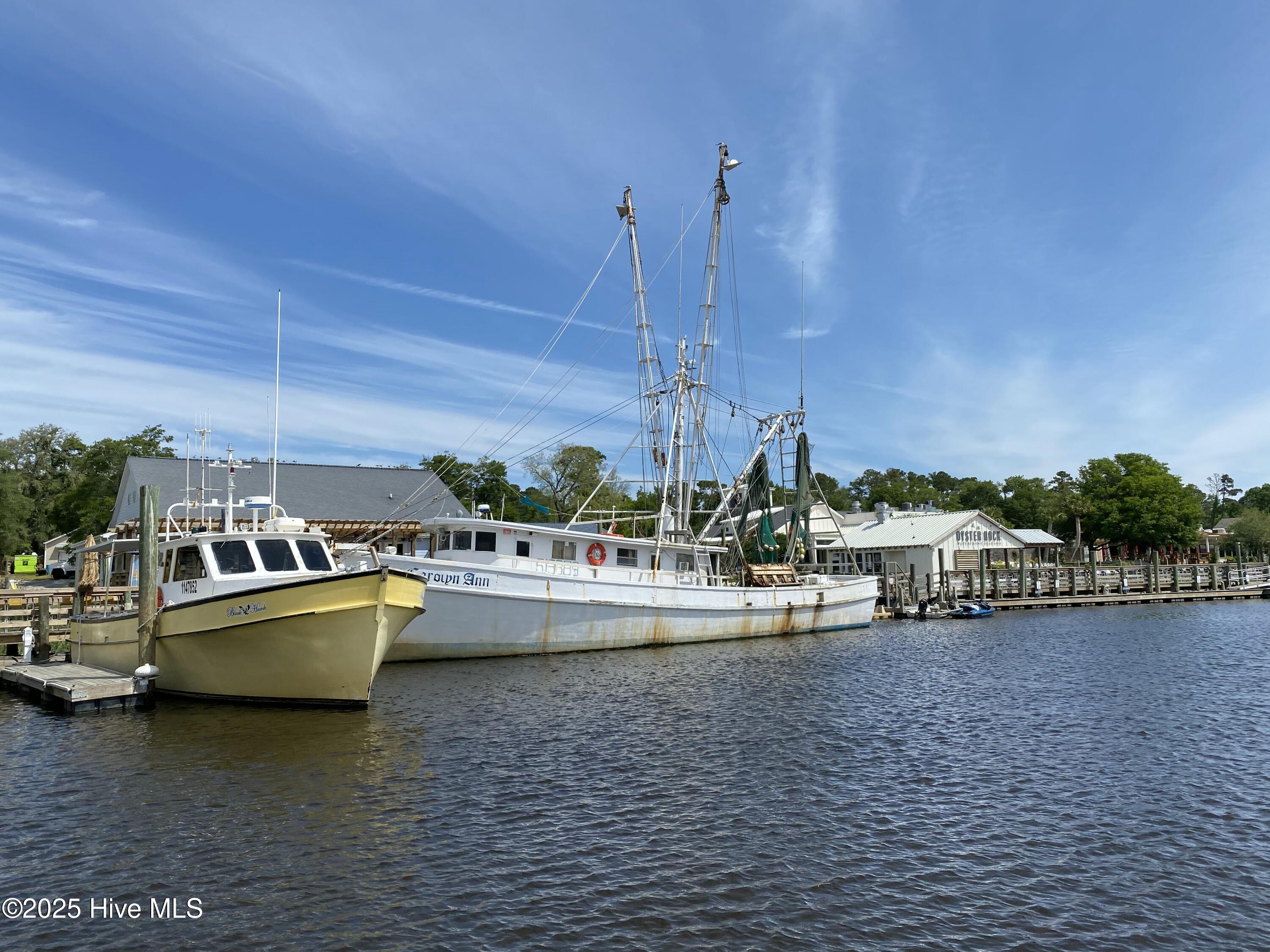 100558962 | Photo 40