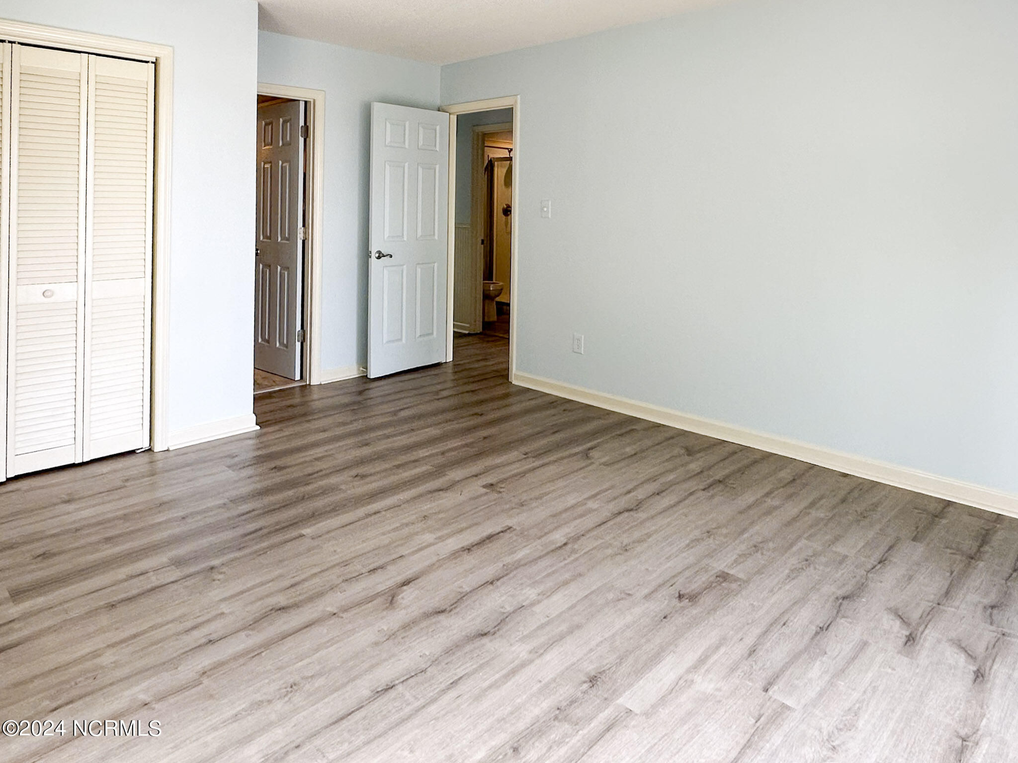 100547620 | Photo 16