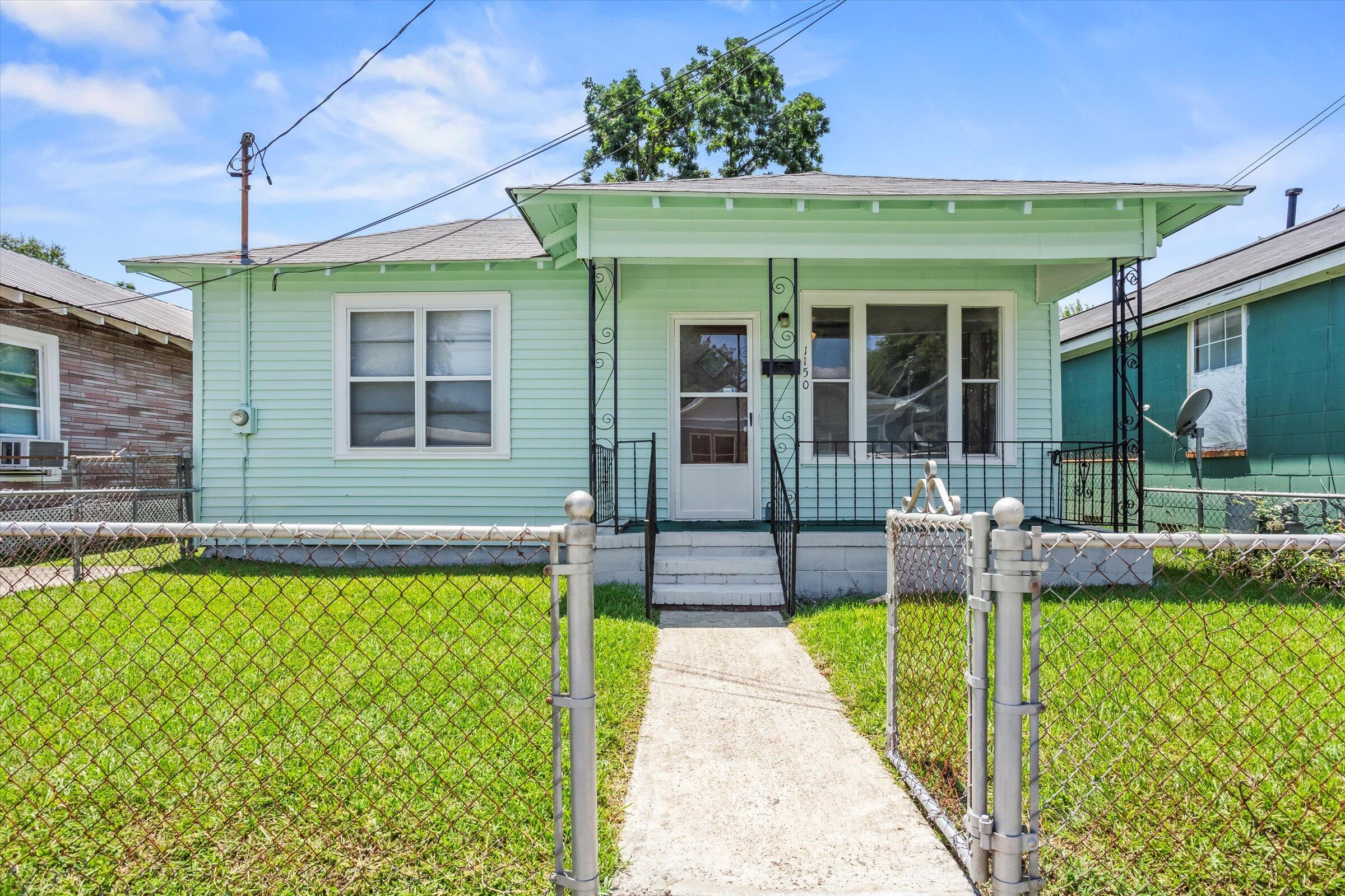 Property at 1150 Roselle Street