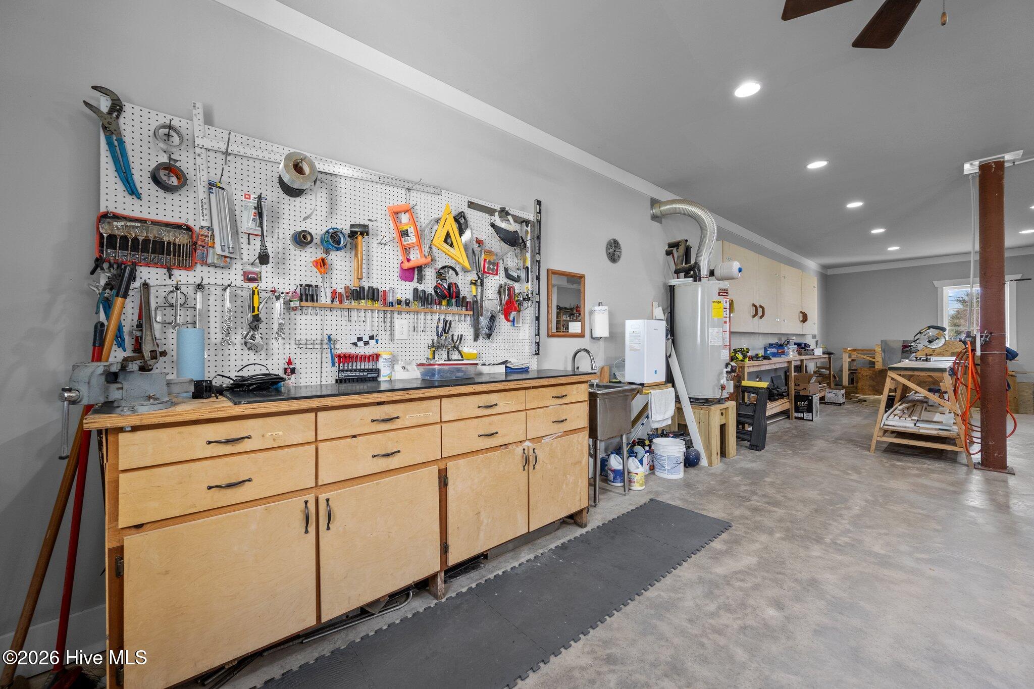 100549551 | Photo 44