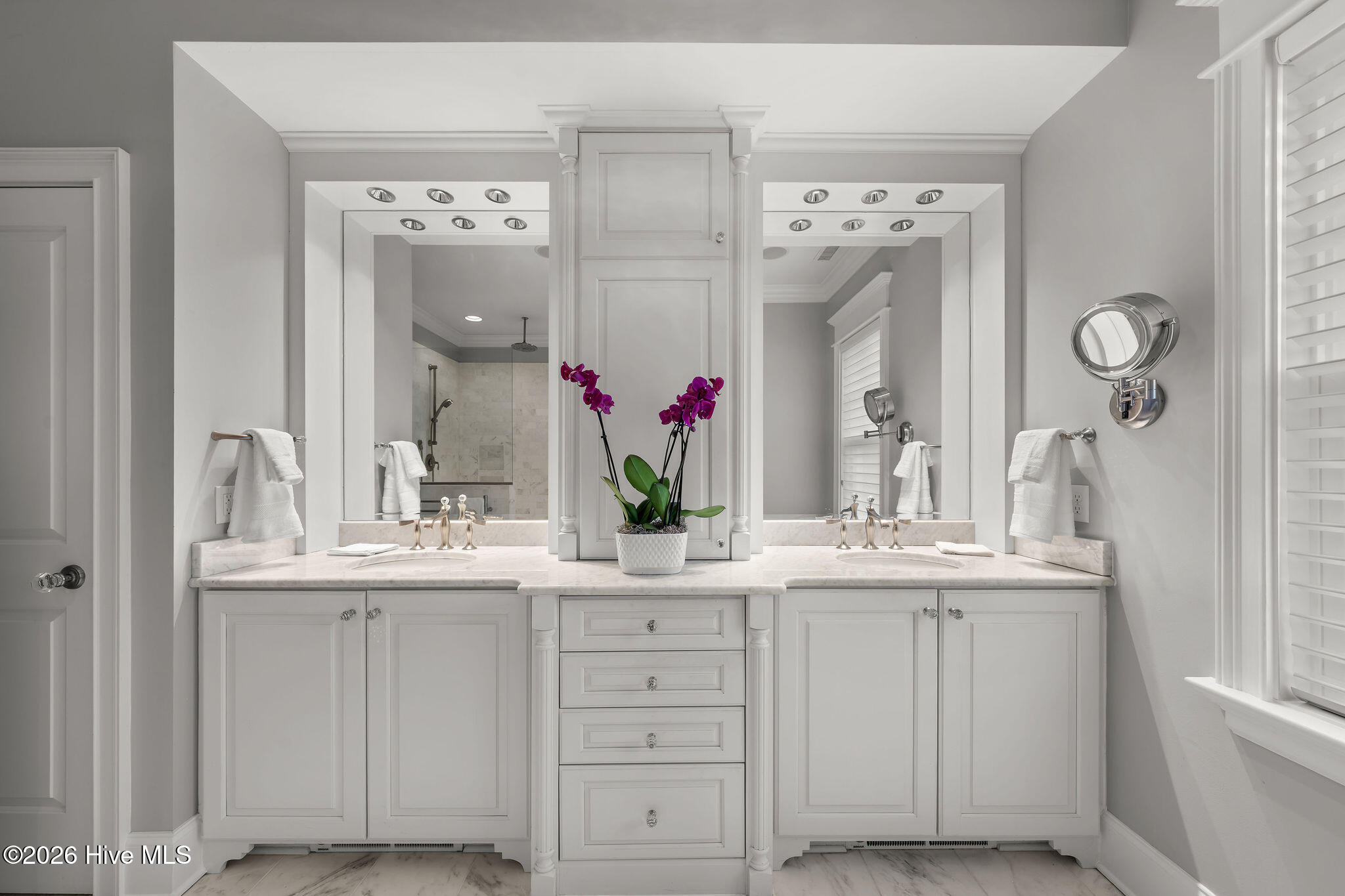 100553604 | Photo 42