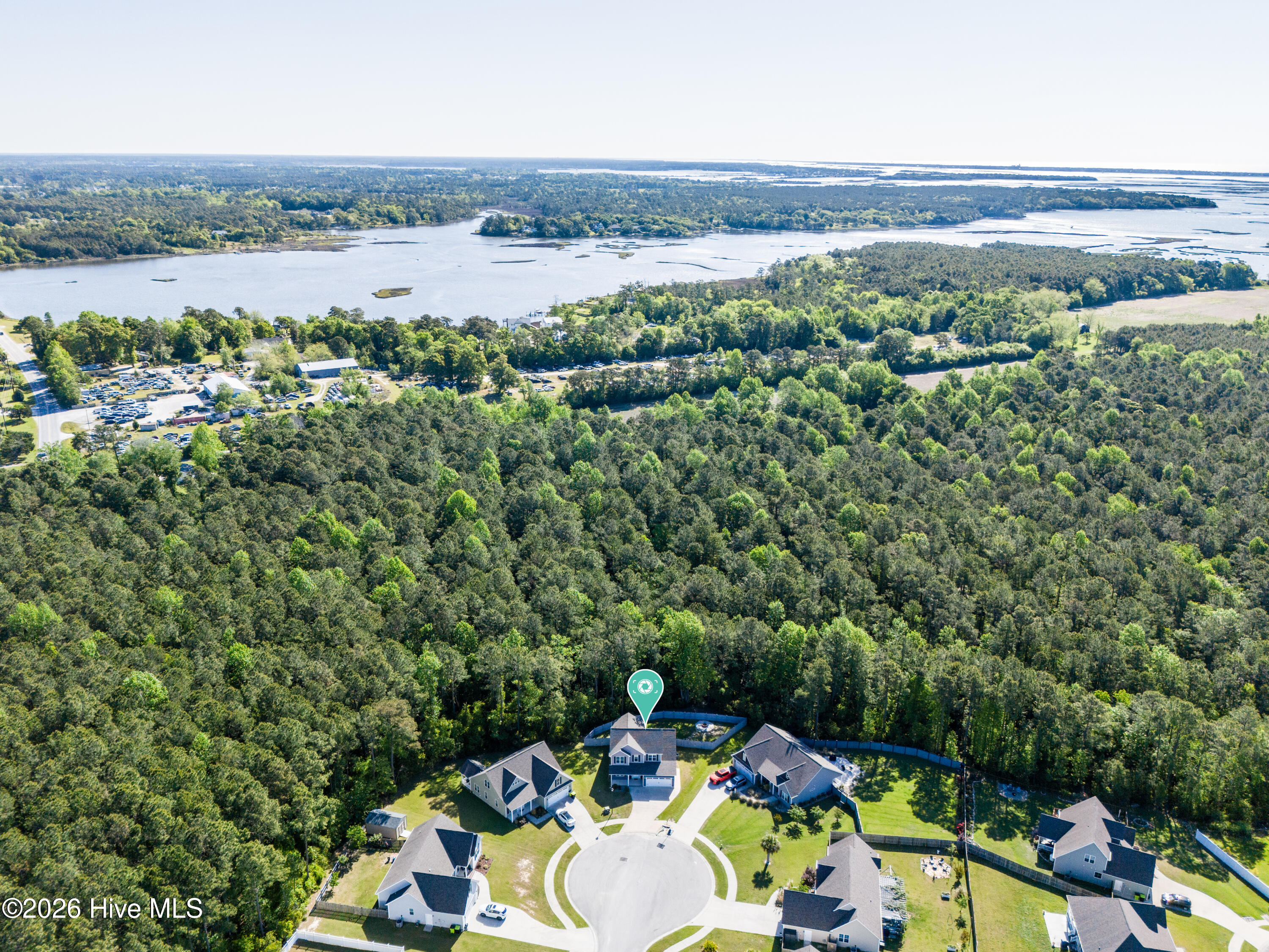 100569069 | Photo 37