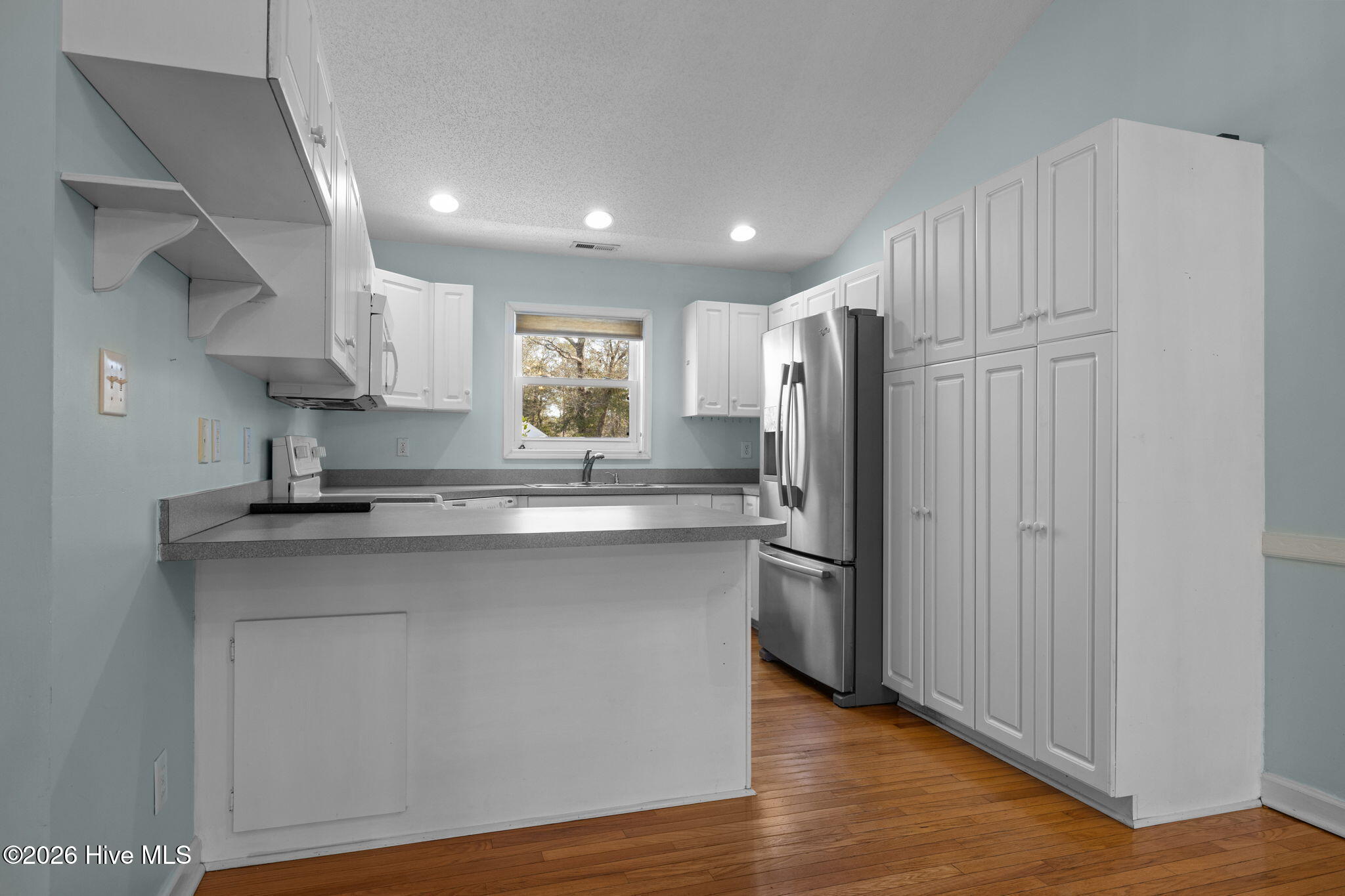 100554027 | Photo 17