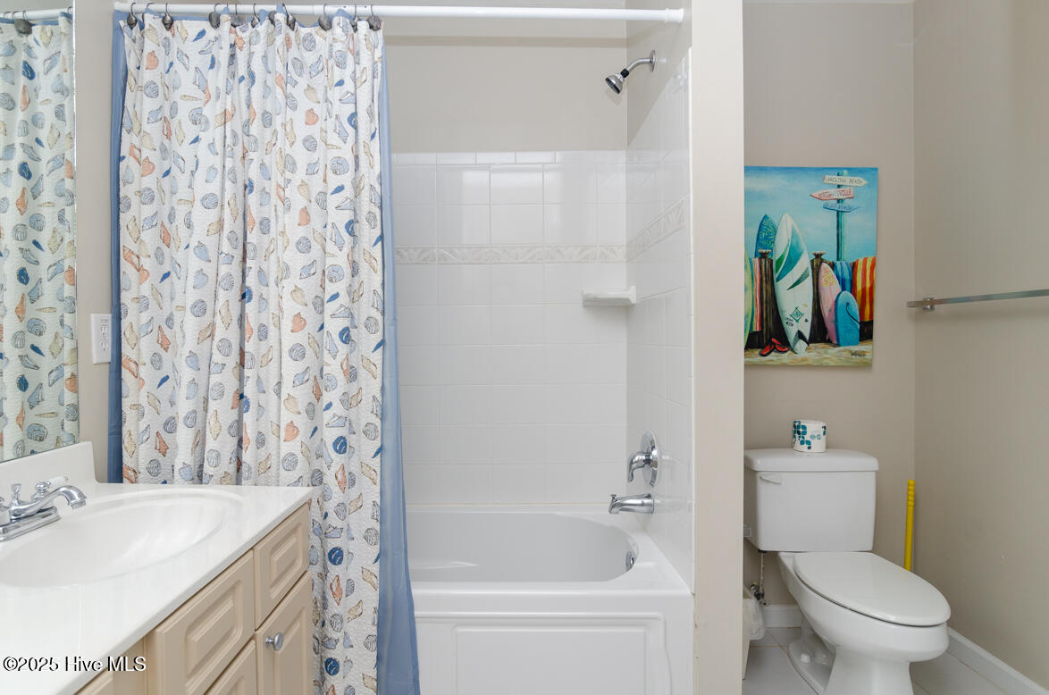 100534014 | Photo 23