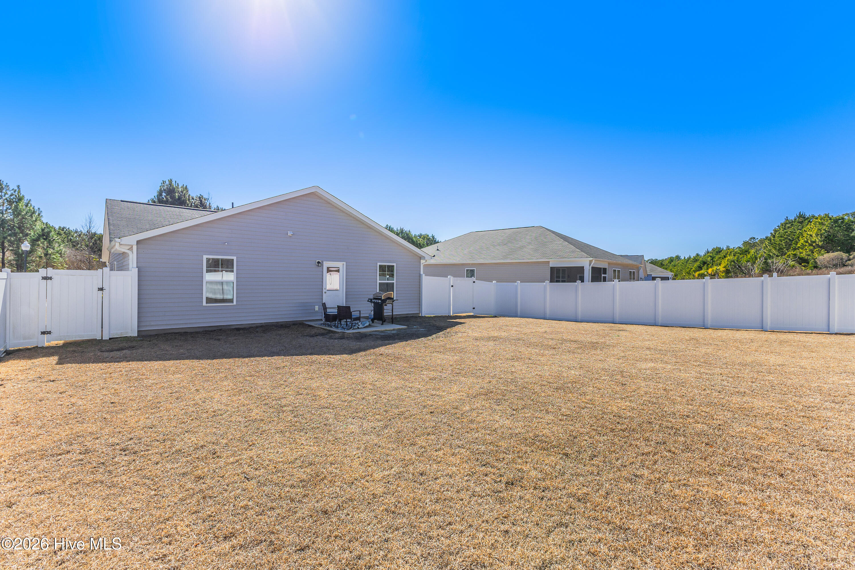 100553713 | Photo 35