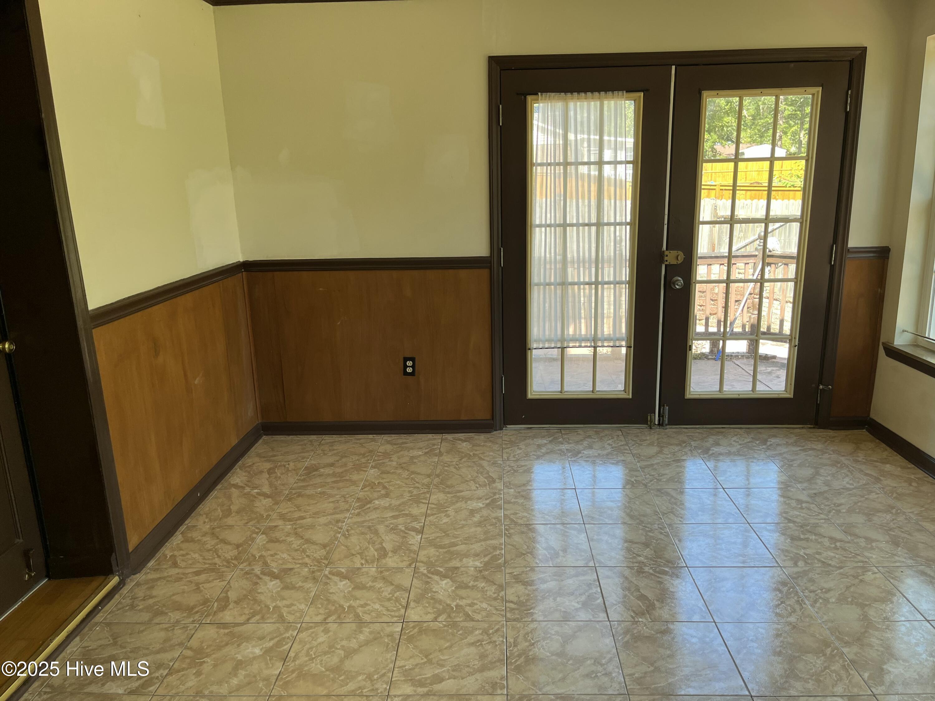 100535550 | Photo 17