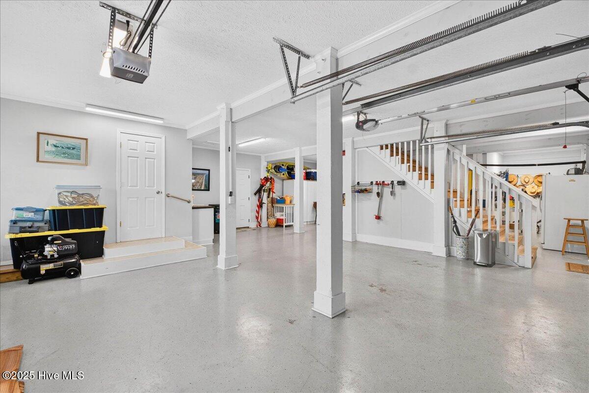 100531606 | Photo 39