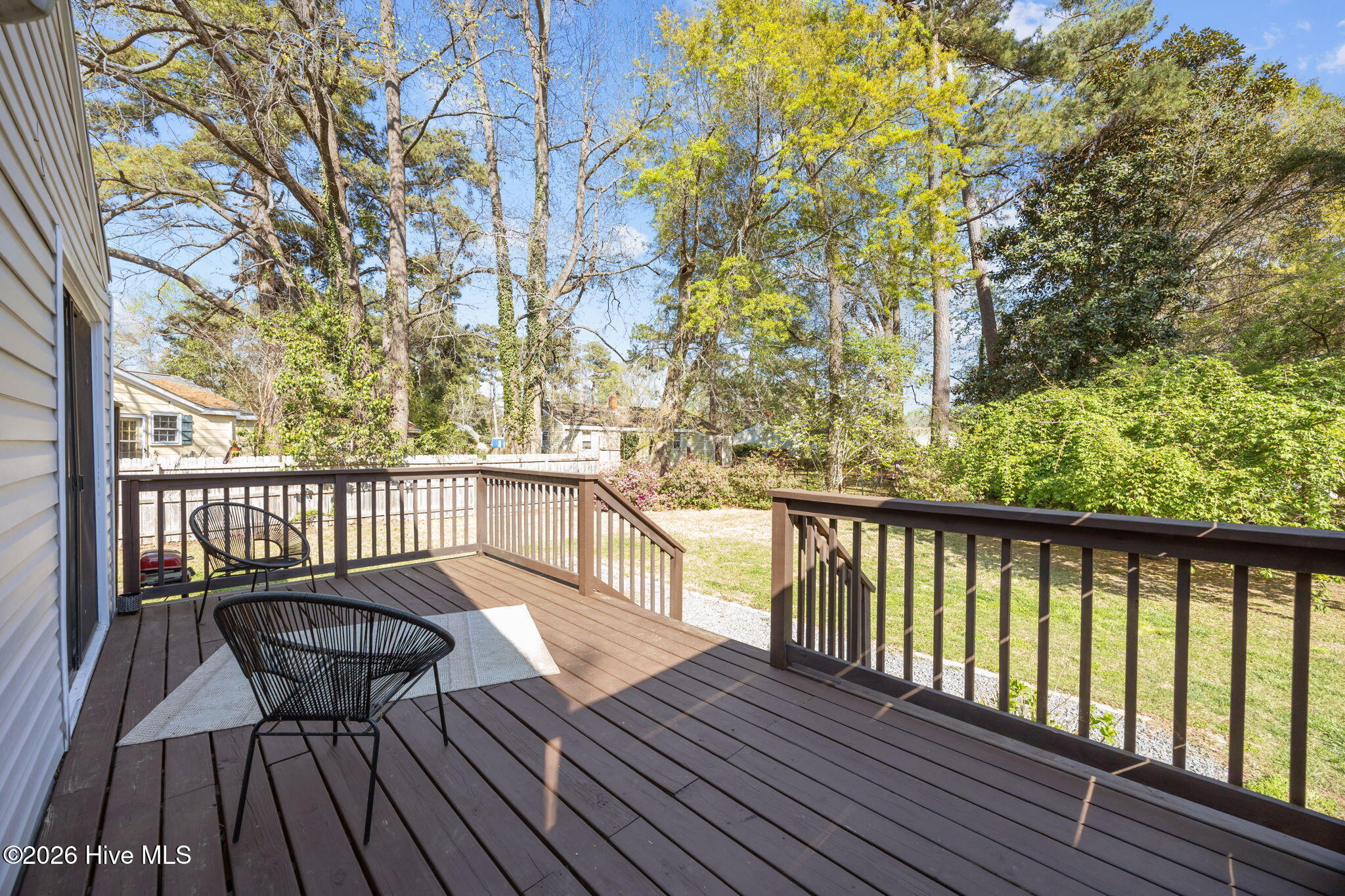 100565303 | Photo 35