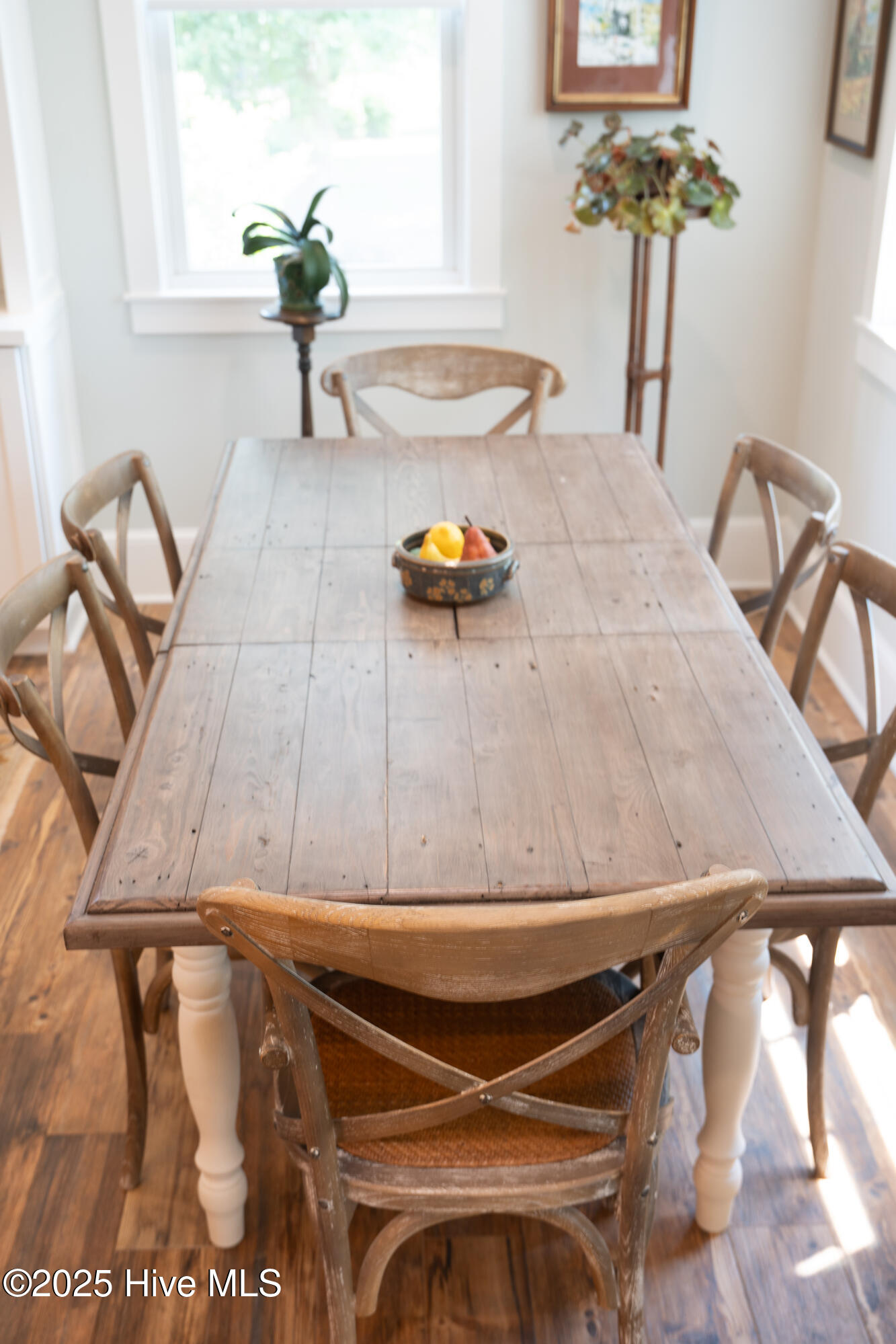 100522220 | Photo 21