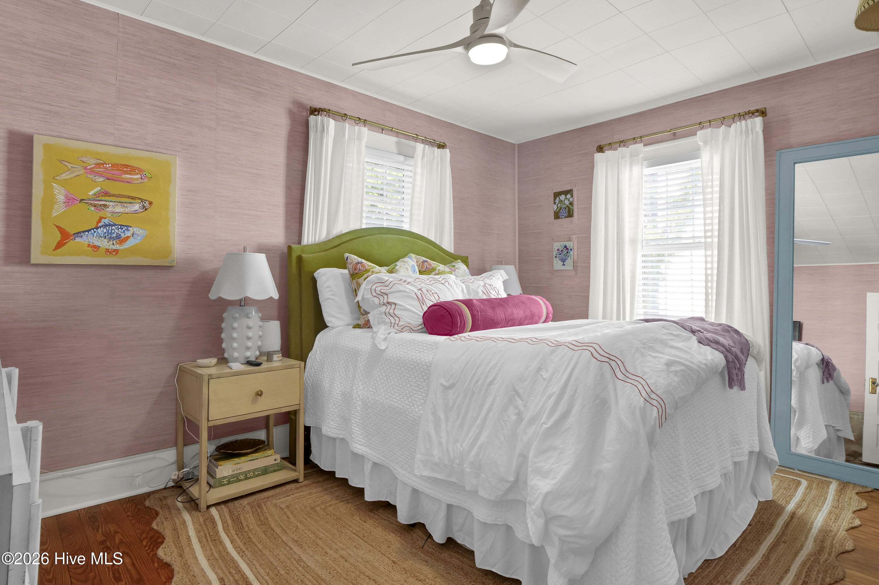 100549449 | Photo 20