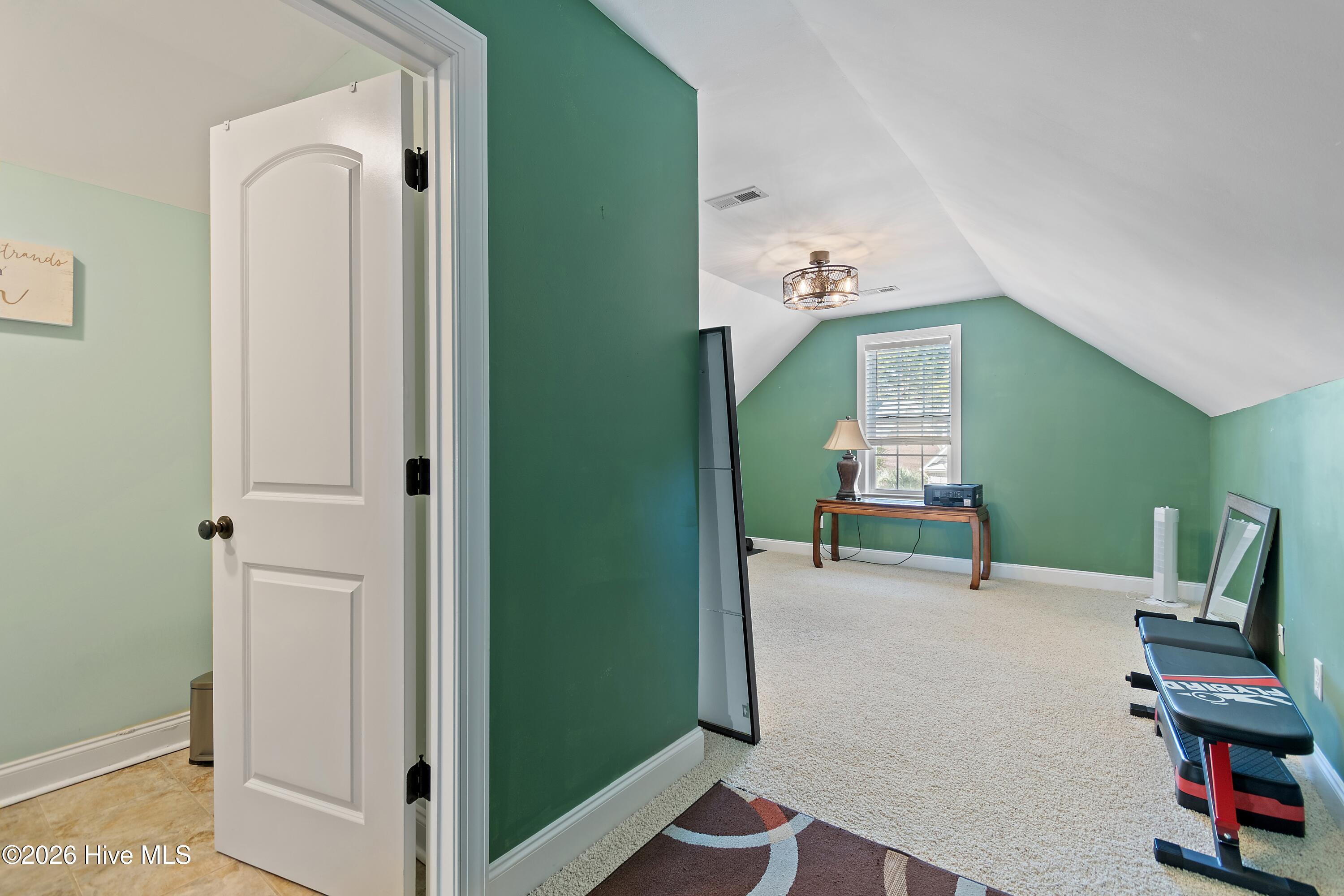 100554573 | Photo 36