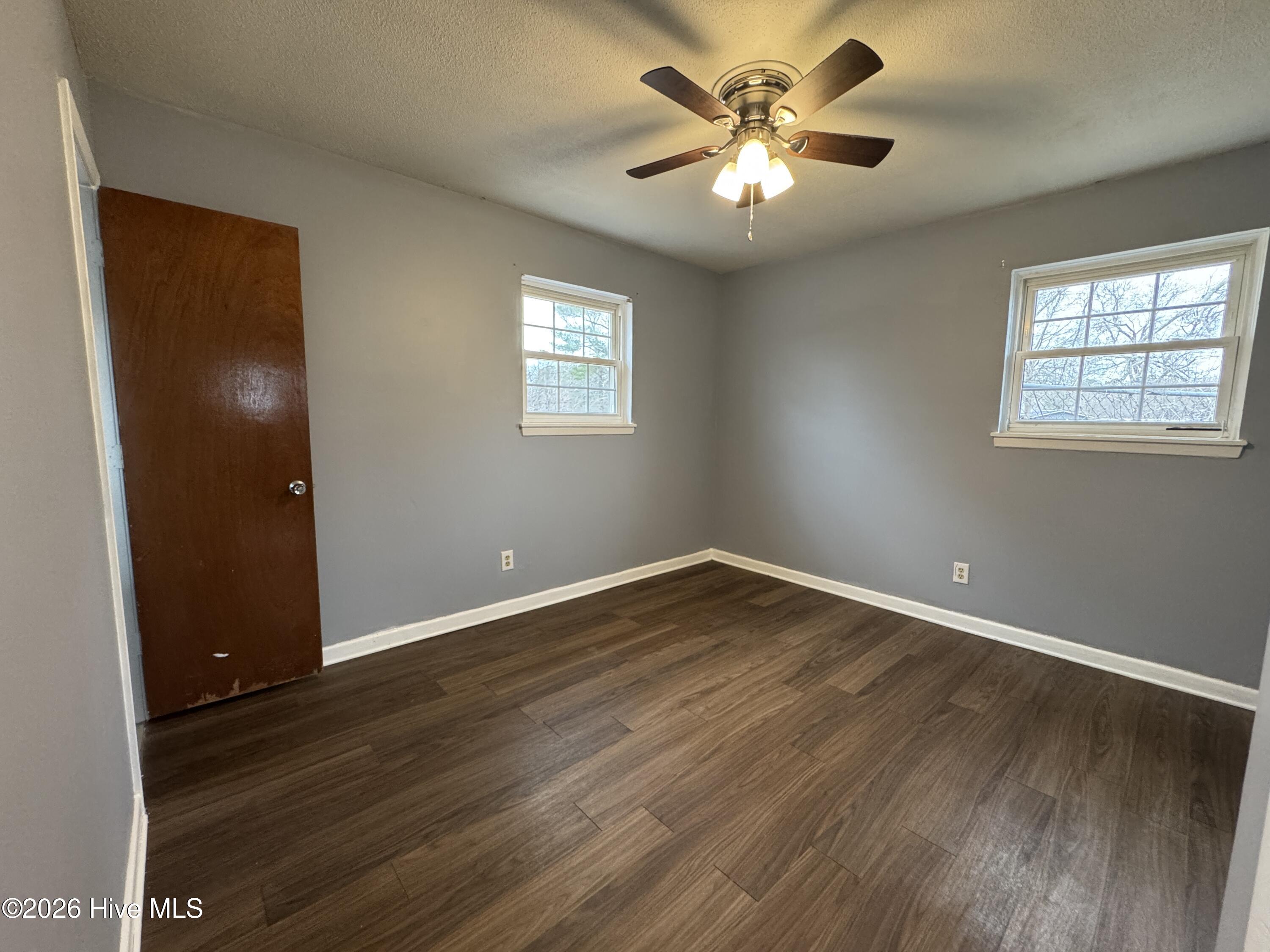 100555957 | Photo 22