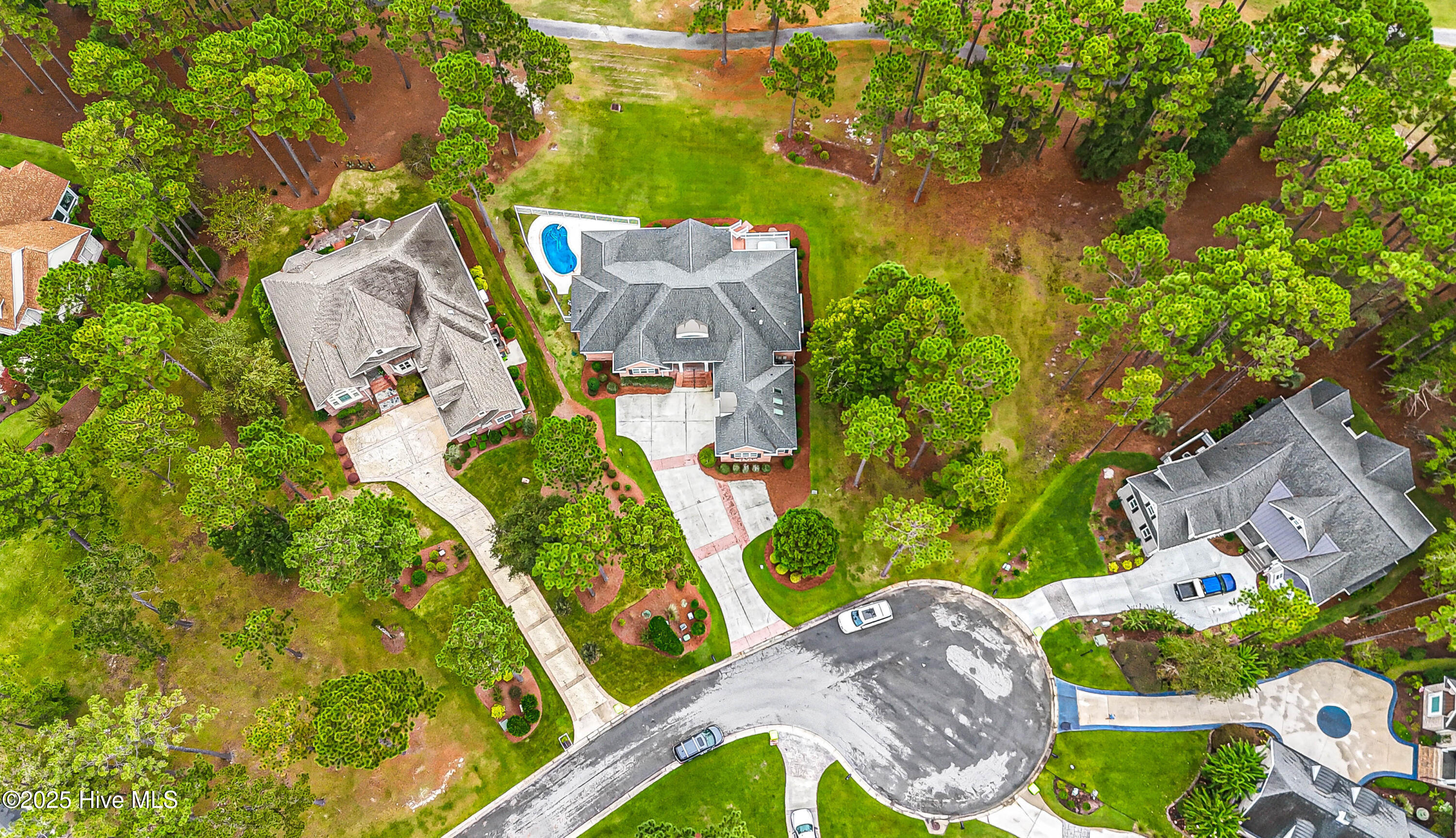 100530810 | Photo 61