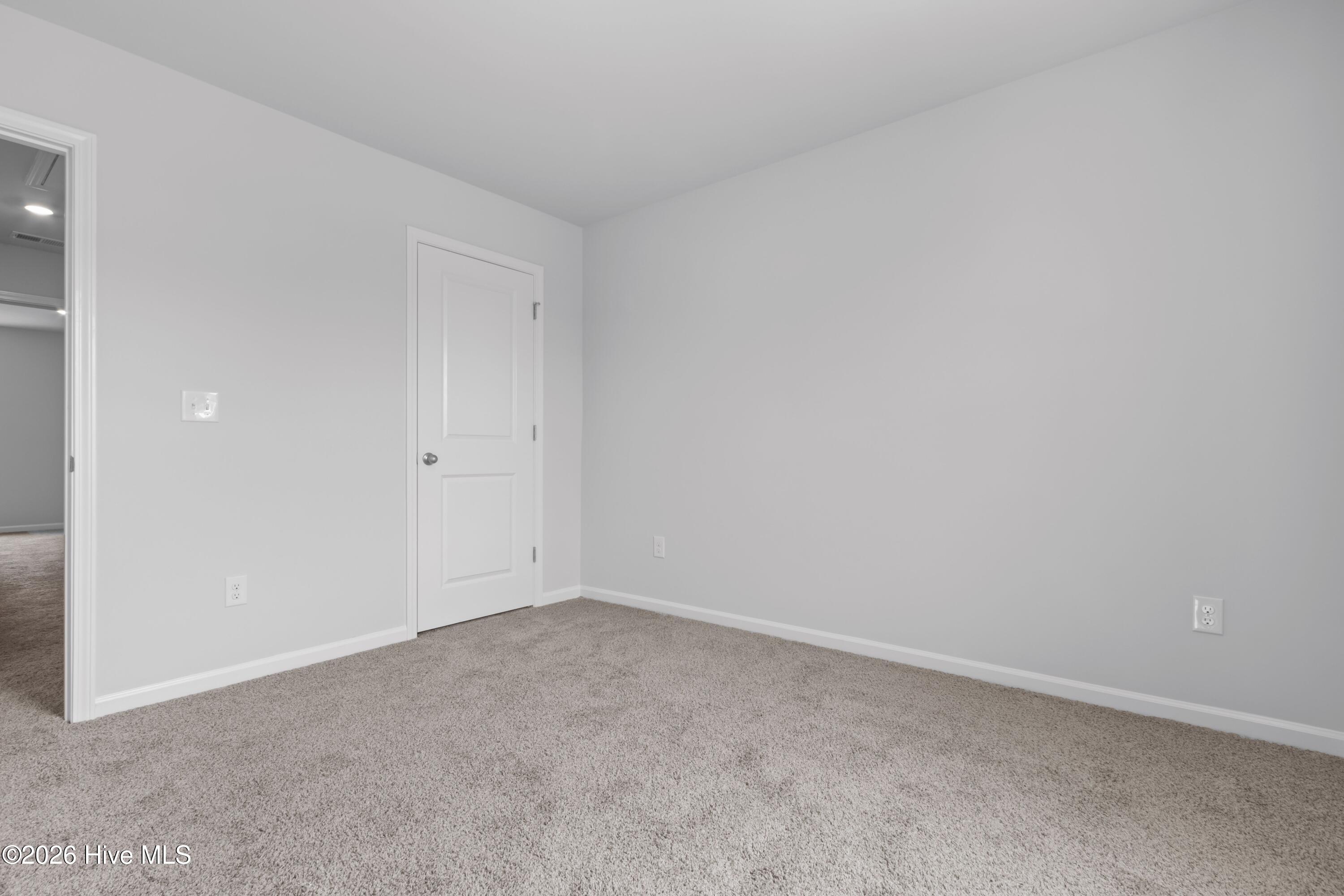 100557656 | Photo 45