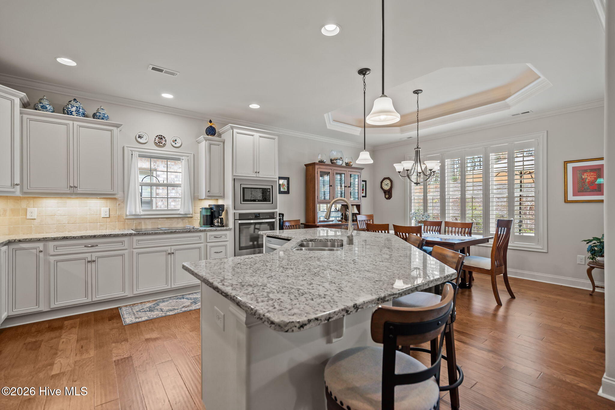 100565416 | Photo 18