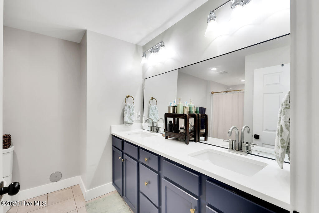 100549574 | Photo 13