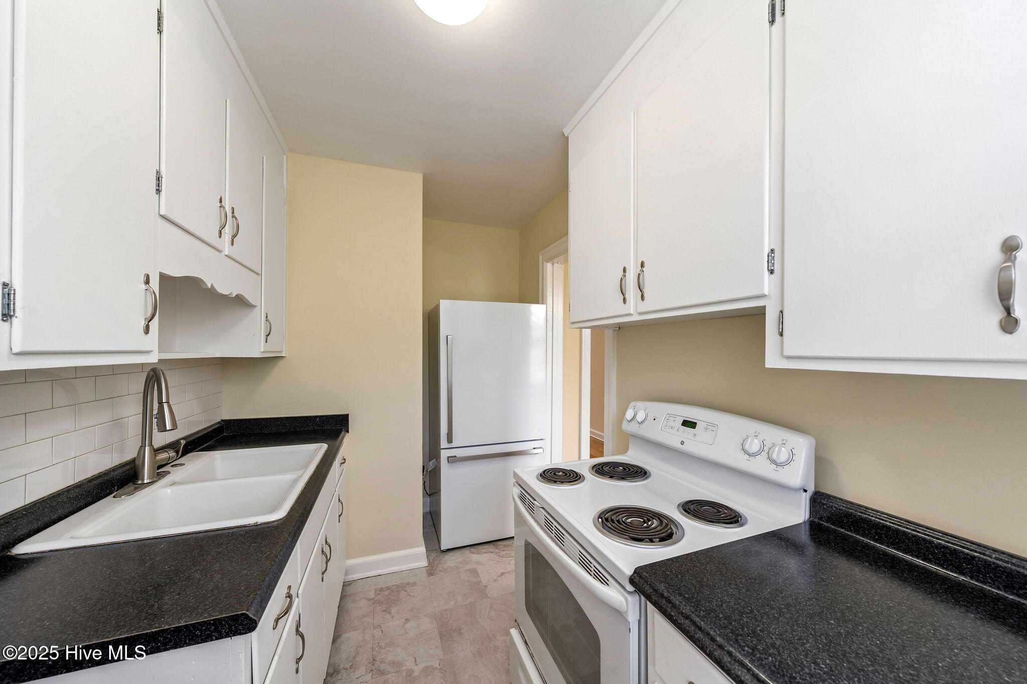 2940 Oleander Drive C11, Wilmington, NC 28403 – photo 18: 2940OleanderDrUnitC11-17