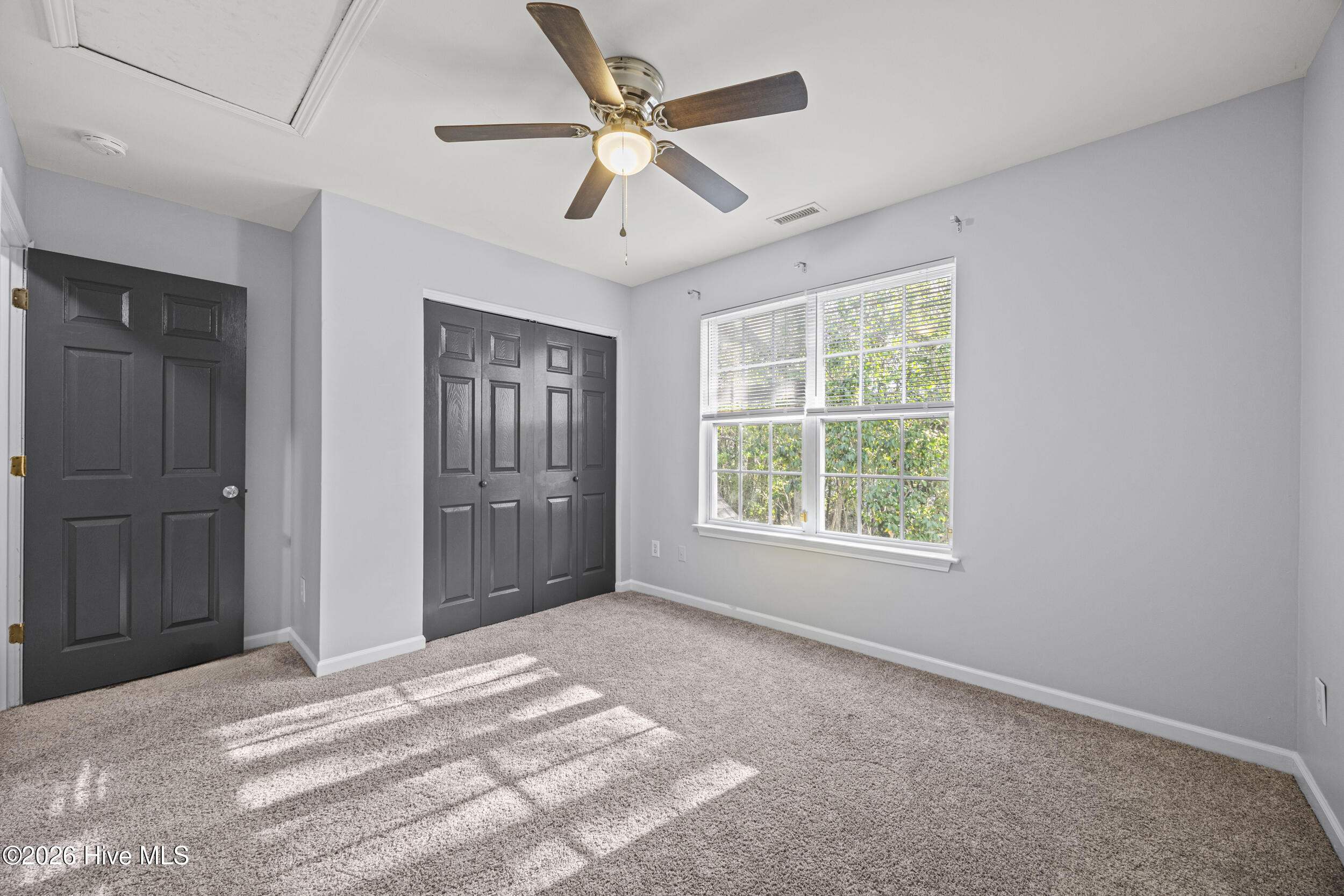 100561010 | Photo 29