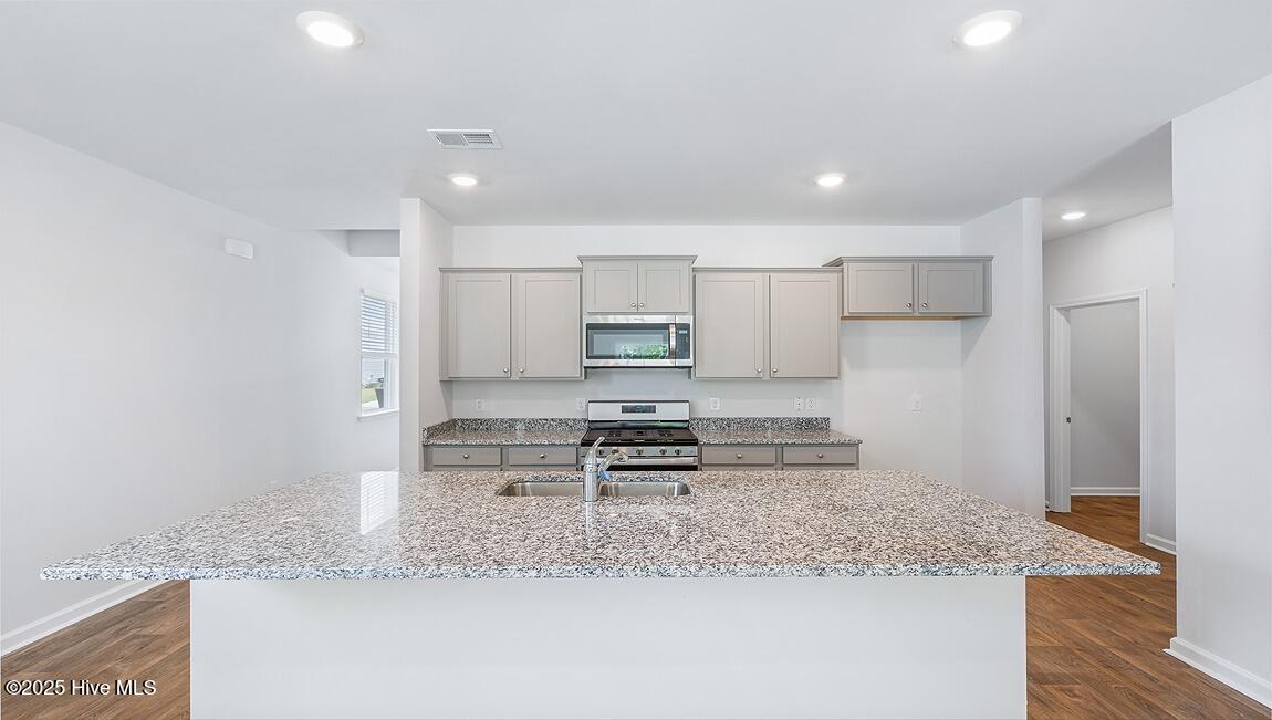 1054 Pampas Grass Drive Lot 335, Castle Hayne, NC 28429 – photo 6: Similar Home