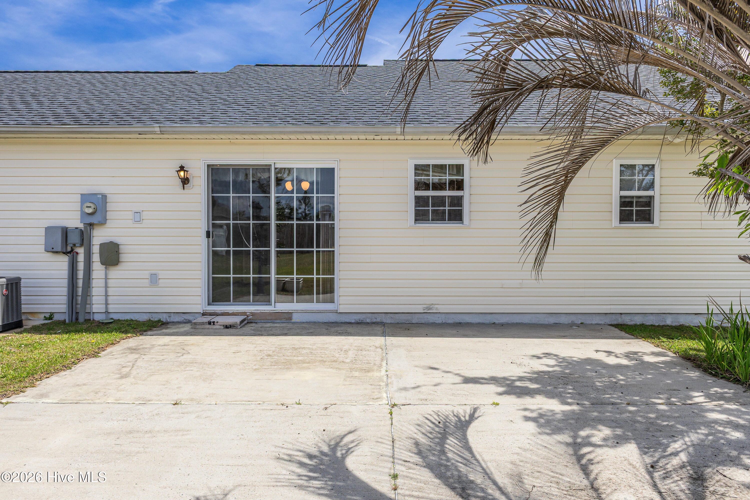 100566920 | Photo 26