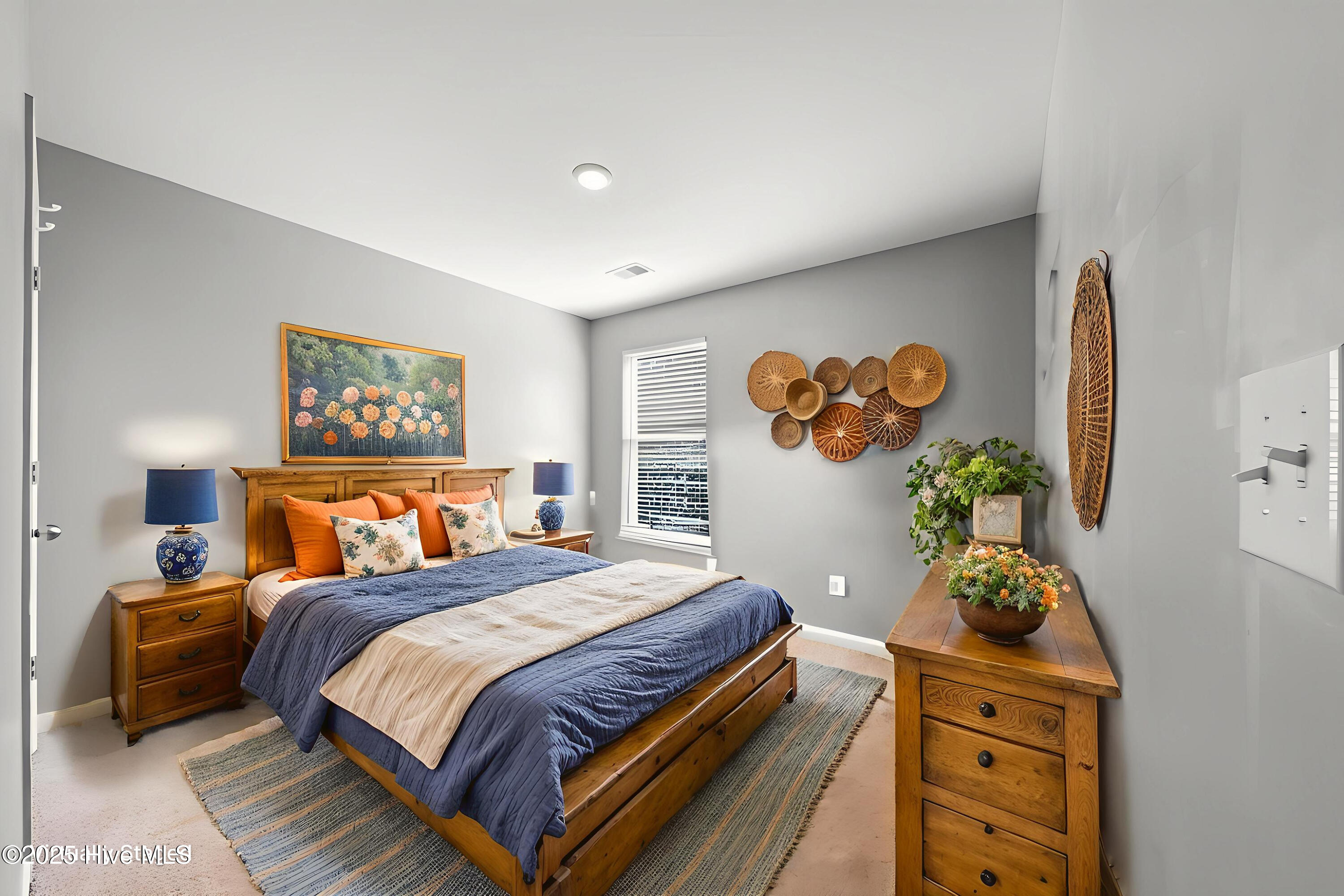 100538063 | Photo 16