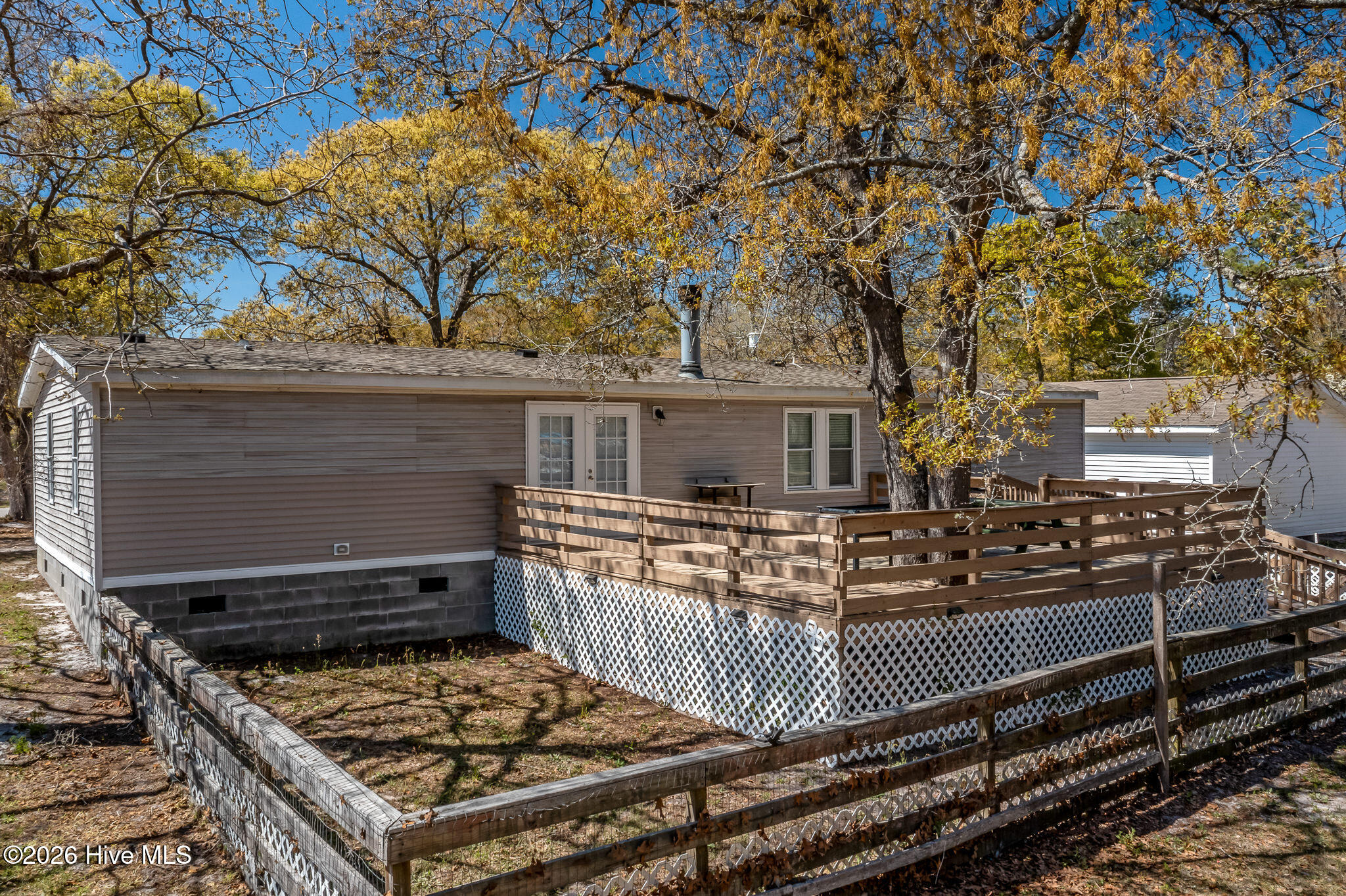 100564681 | Photo 35