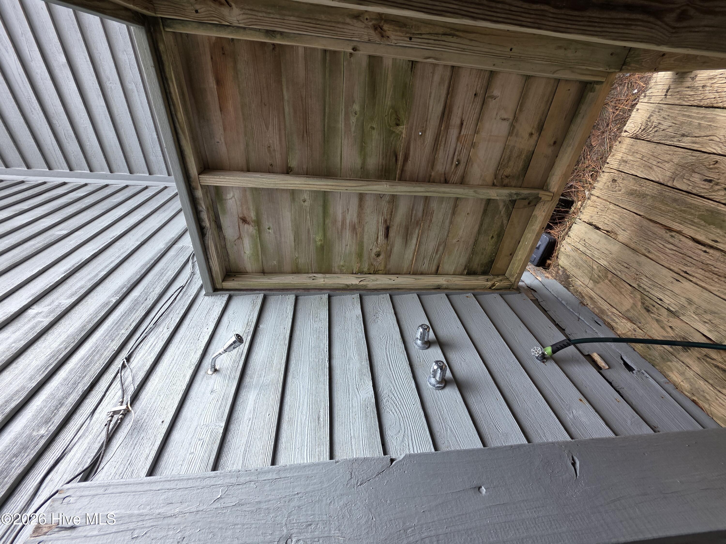 100555887 | Photo 19