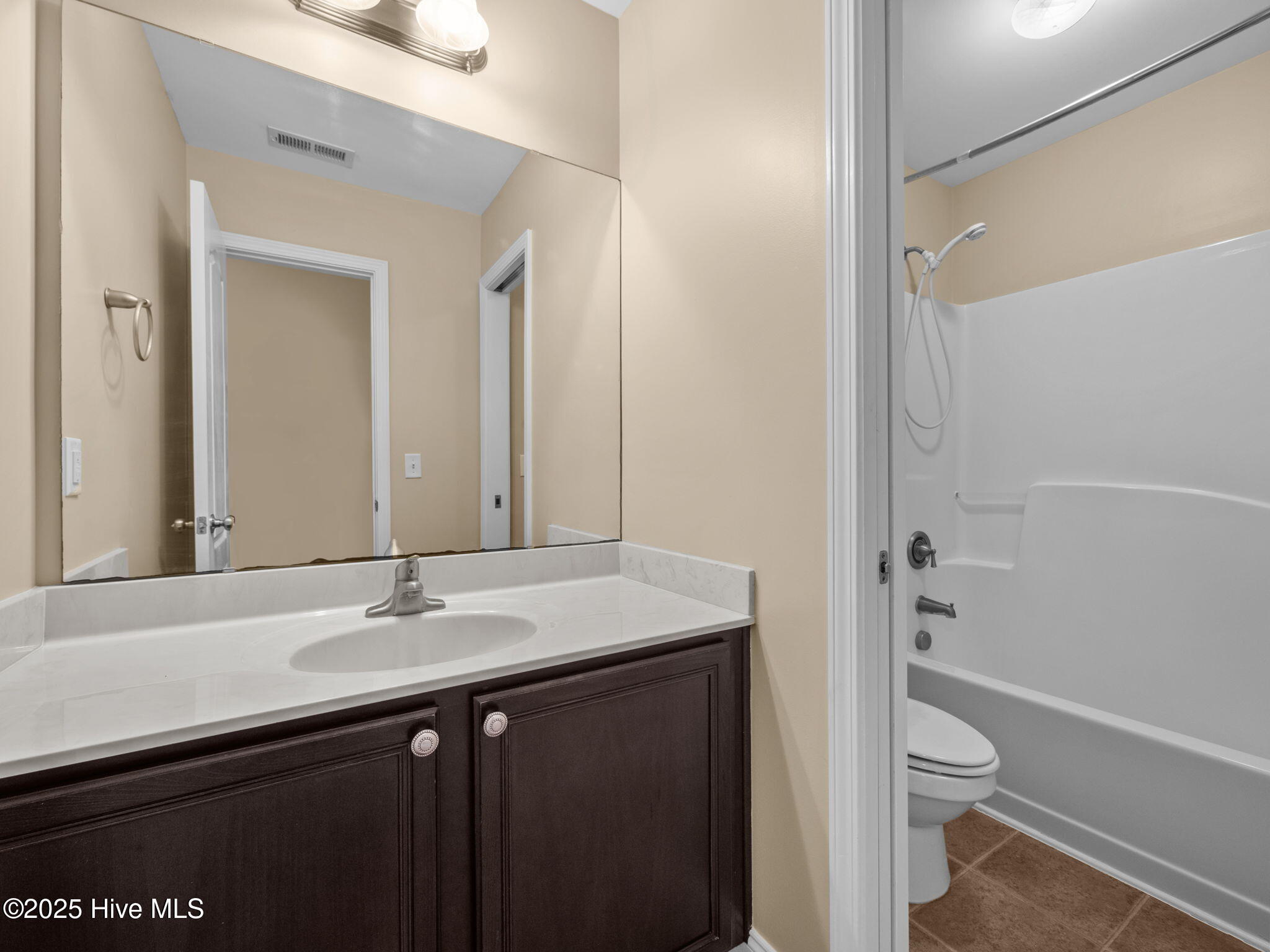 100556679 | Photo 32