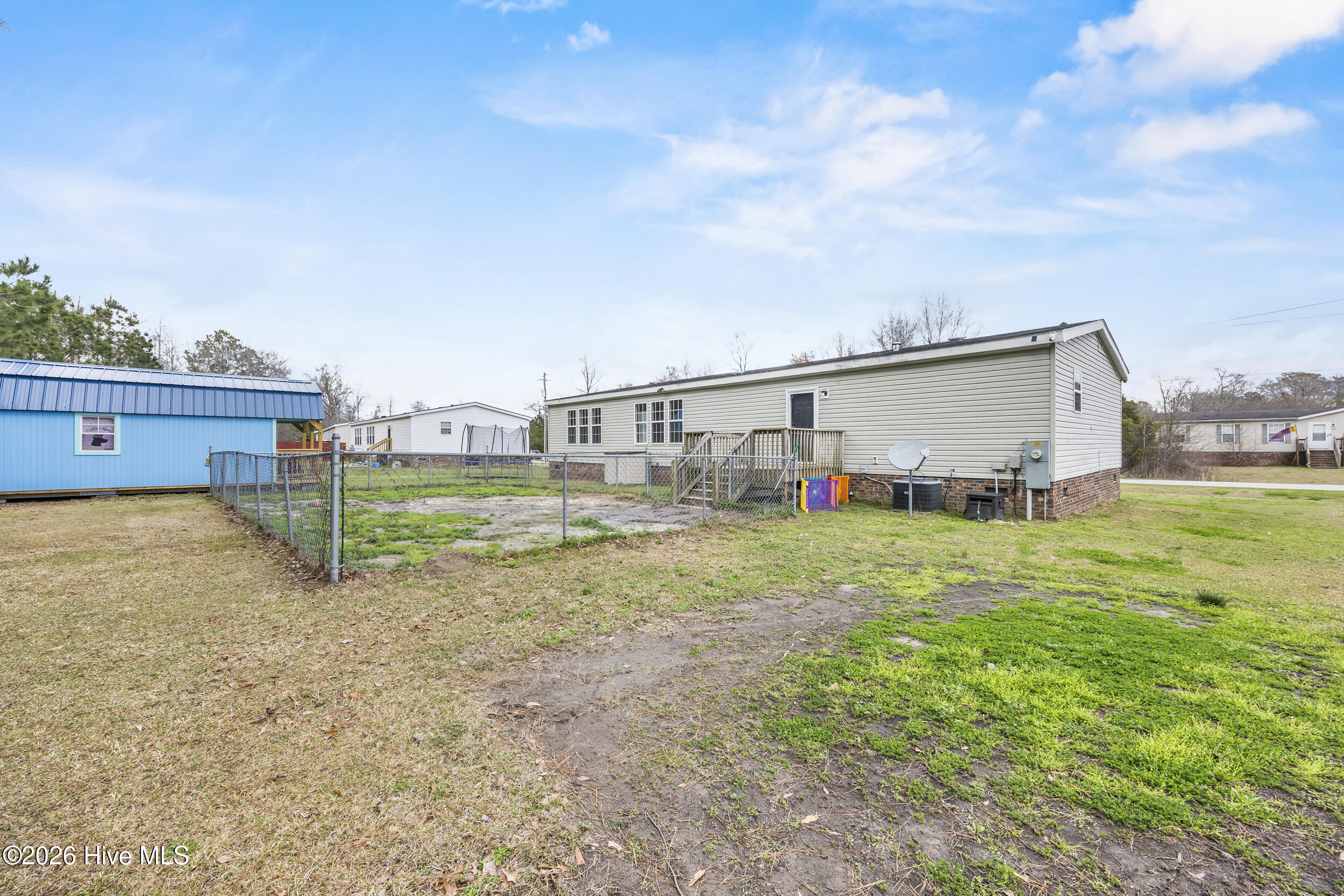 100560069 | Photo 30