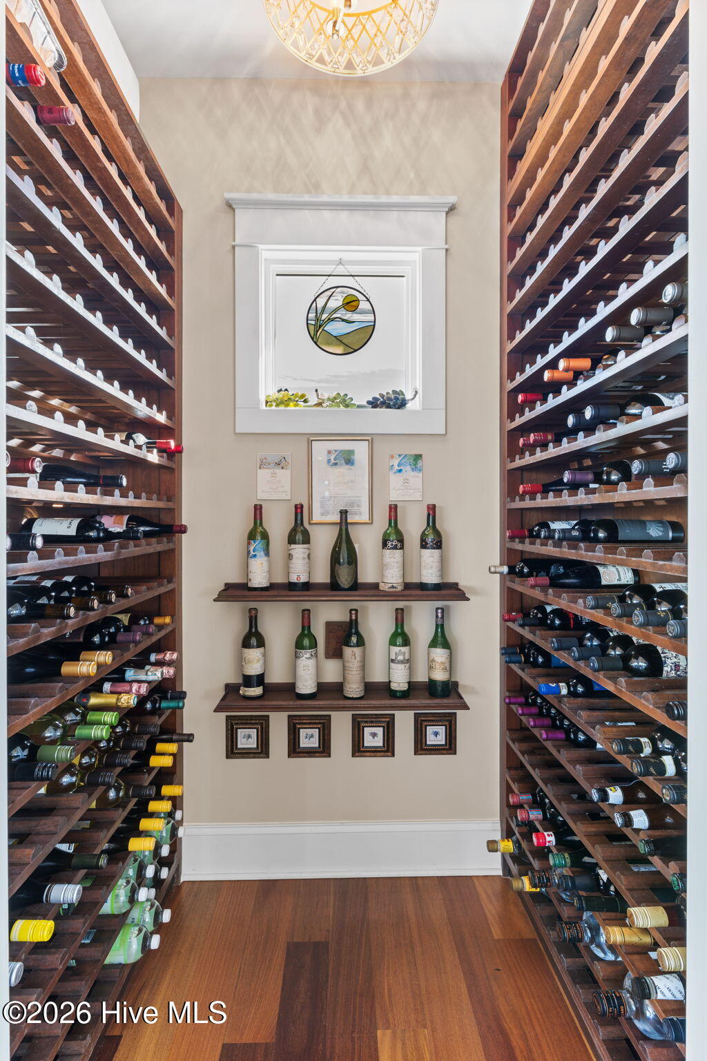 100554777 | Photo 28