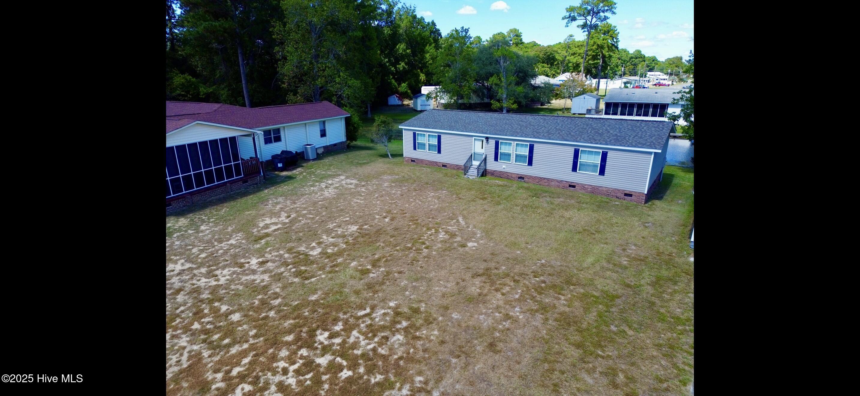 100530784 | Photo 21