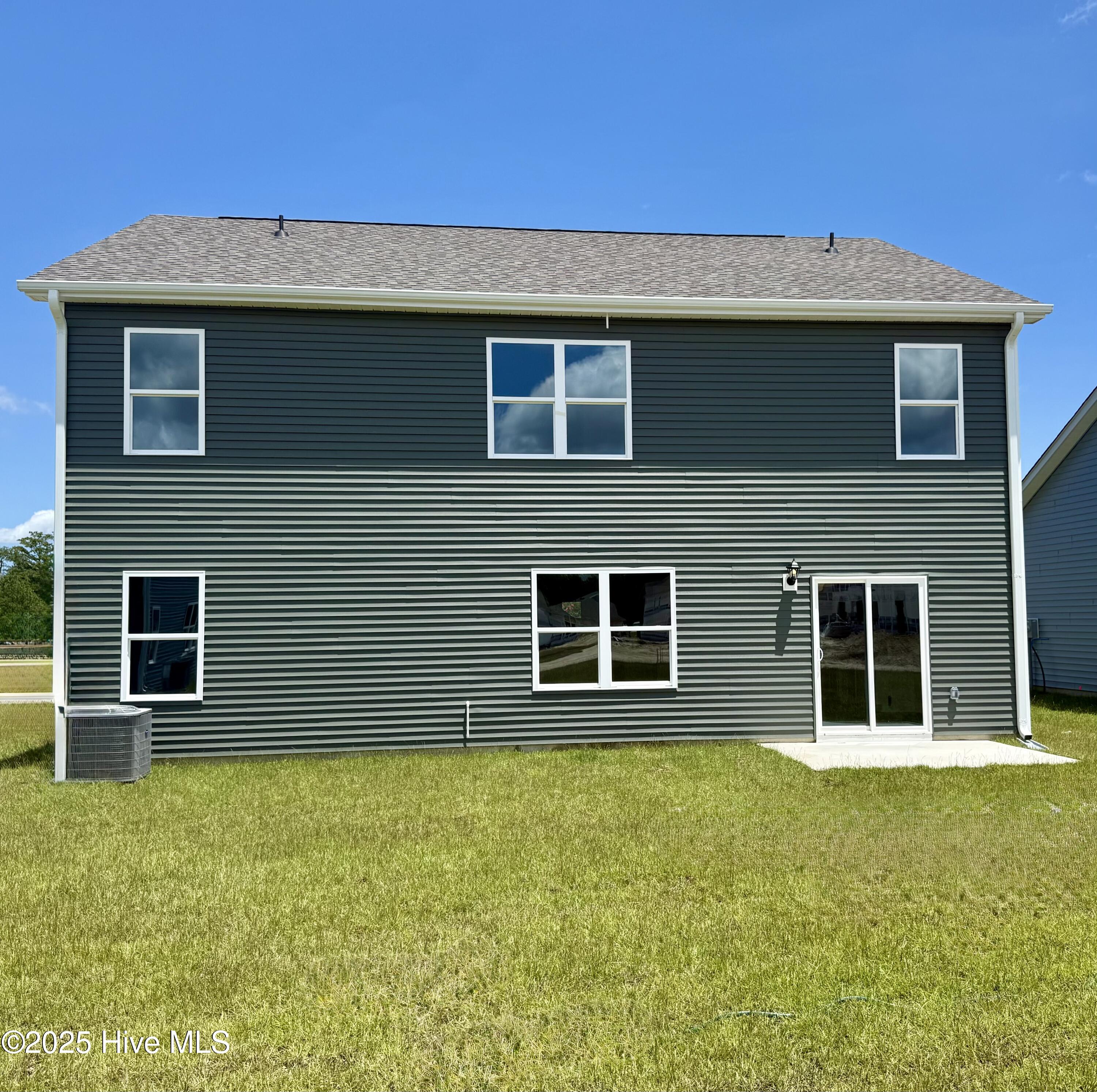 100520453 | Photo 30