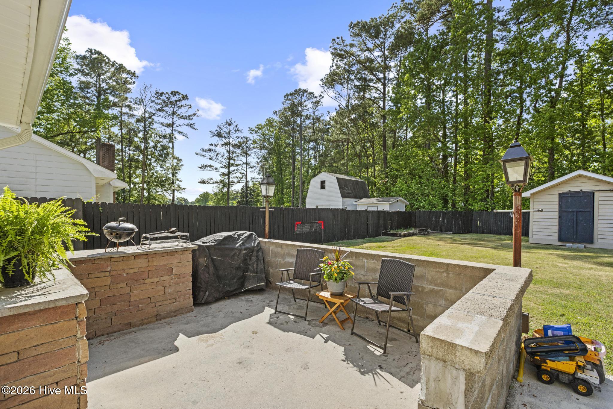 100568439 | Photo 38