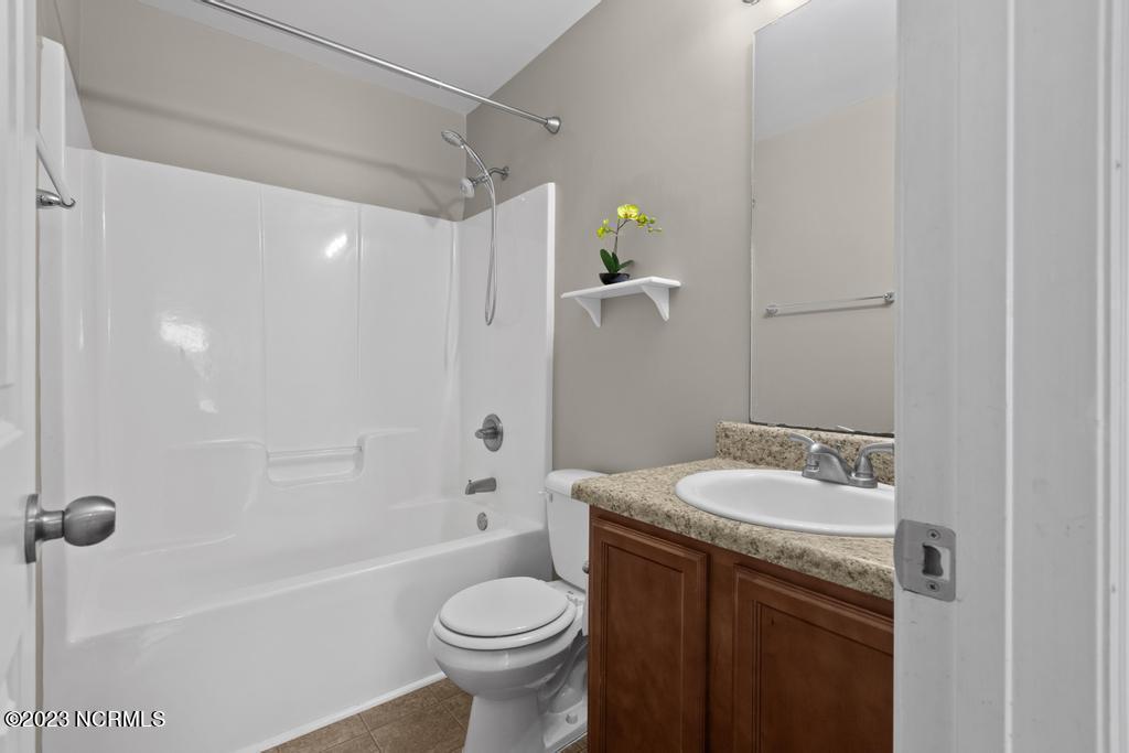 100557741 | Photo 14