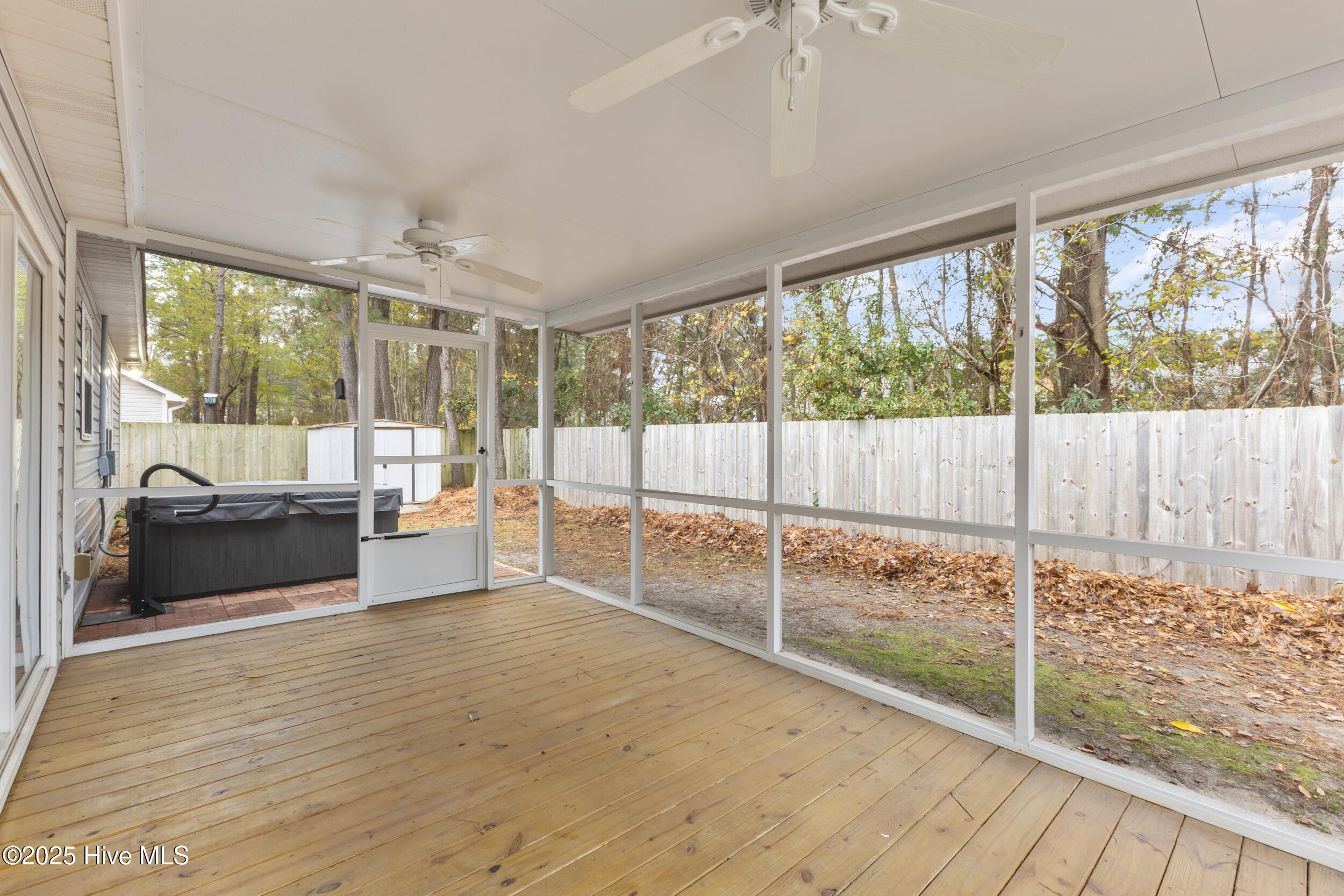 100545656 | Photo 19