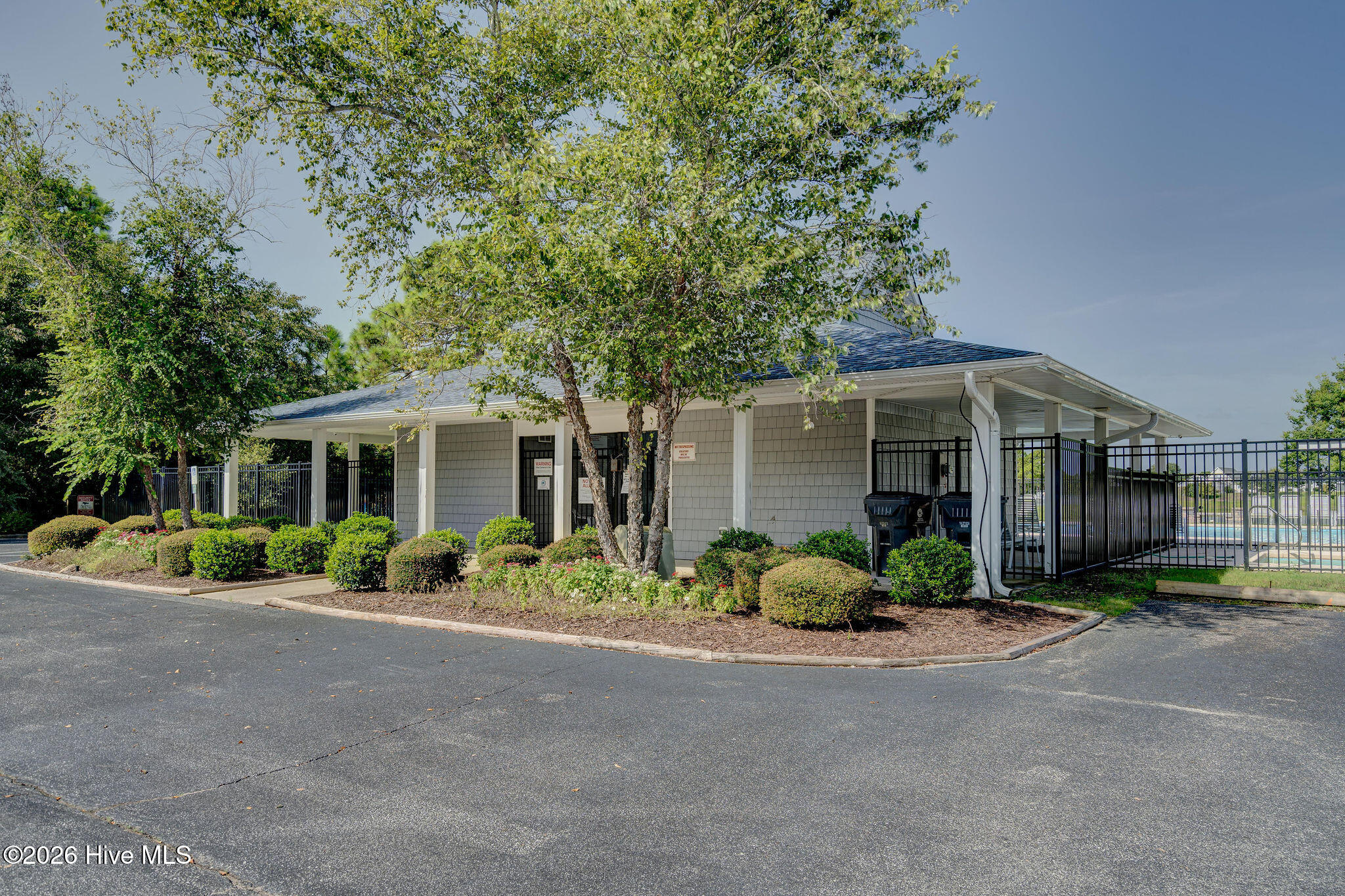 100567881 | Photo 47