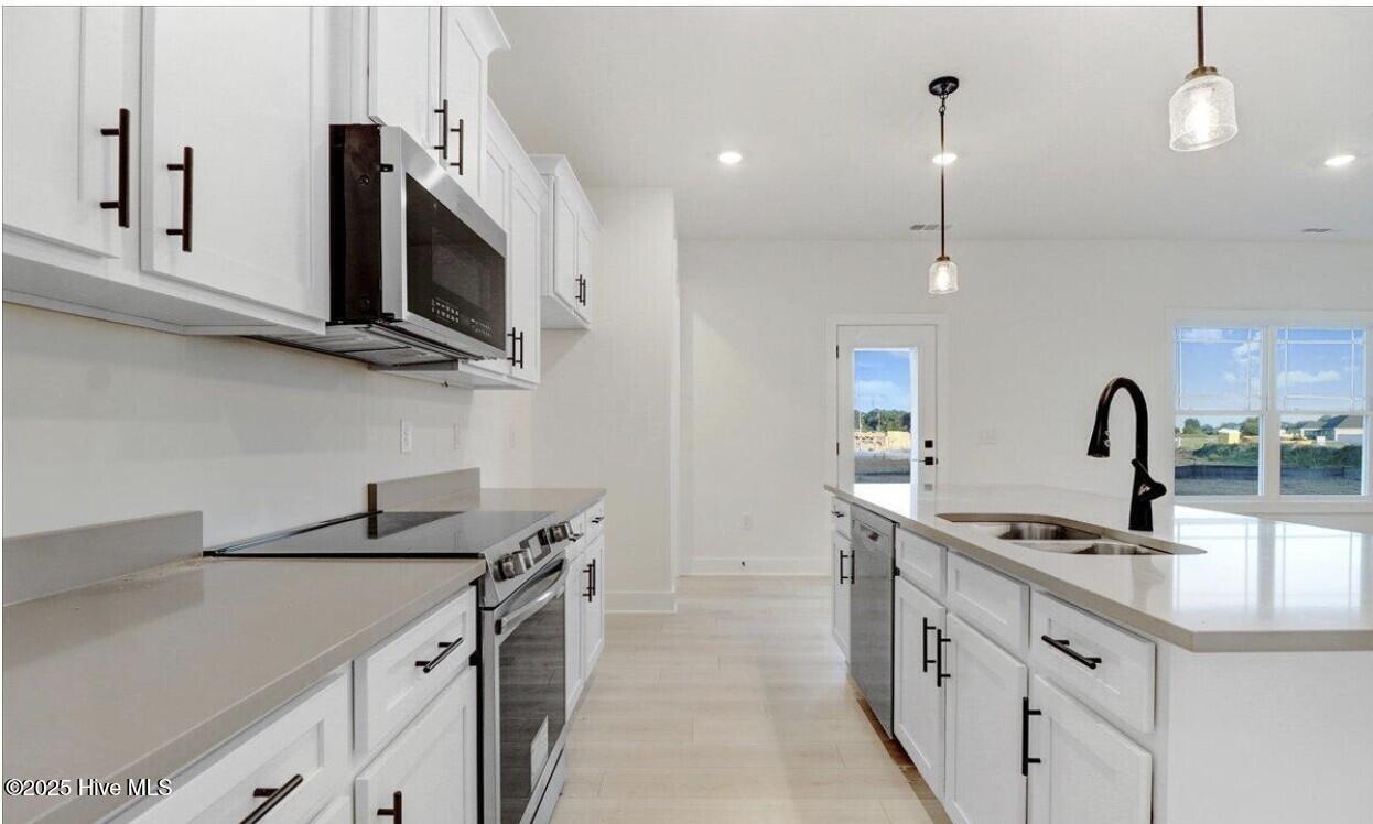 100544460 | Photo 10