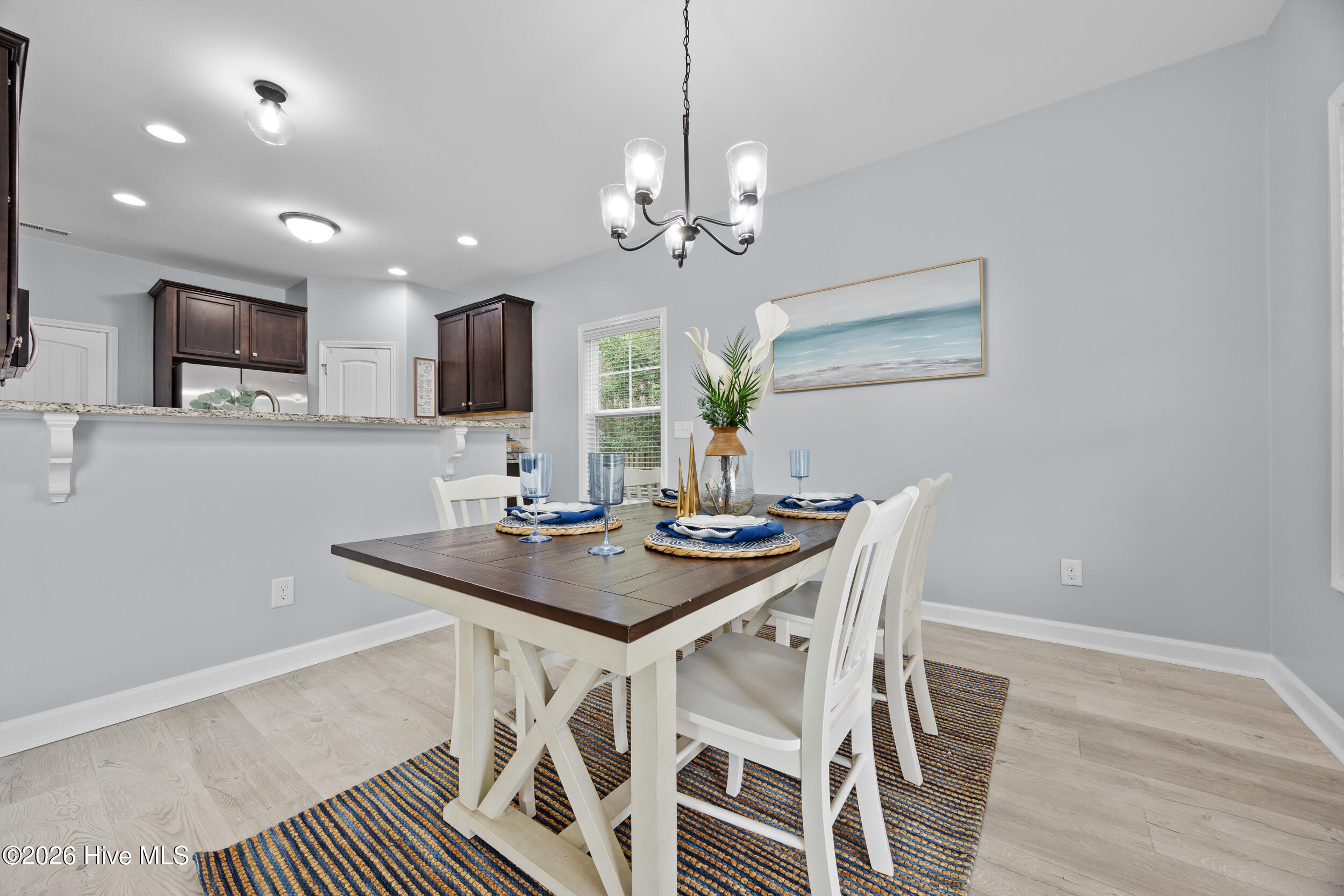 100557313 | Photo 18