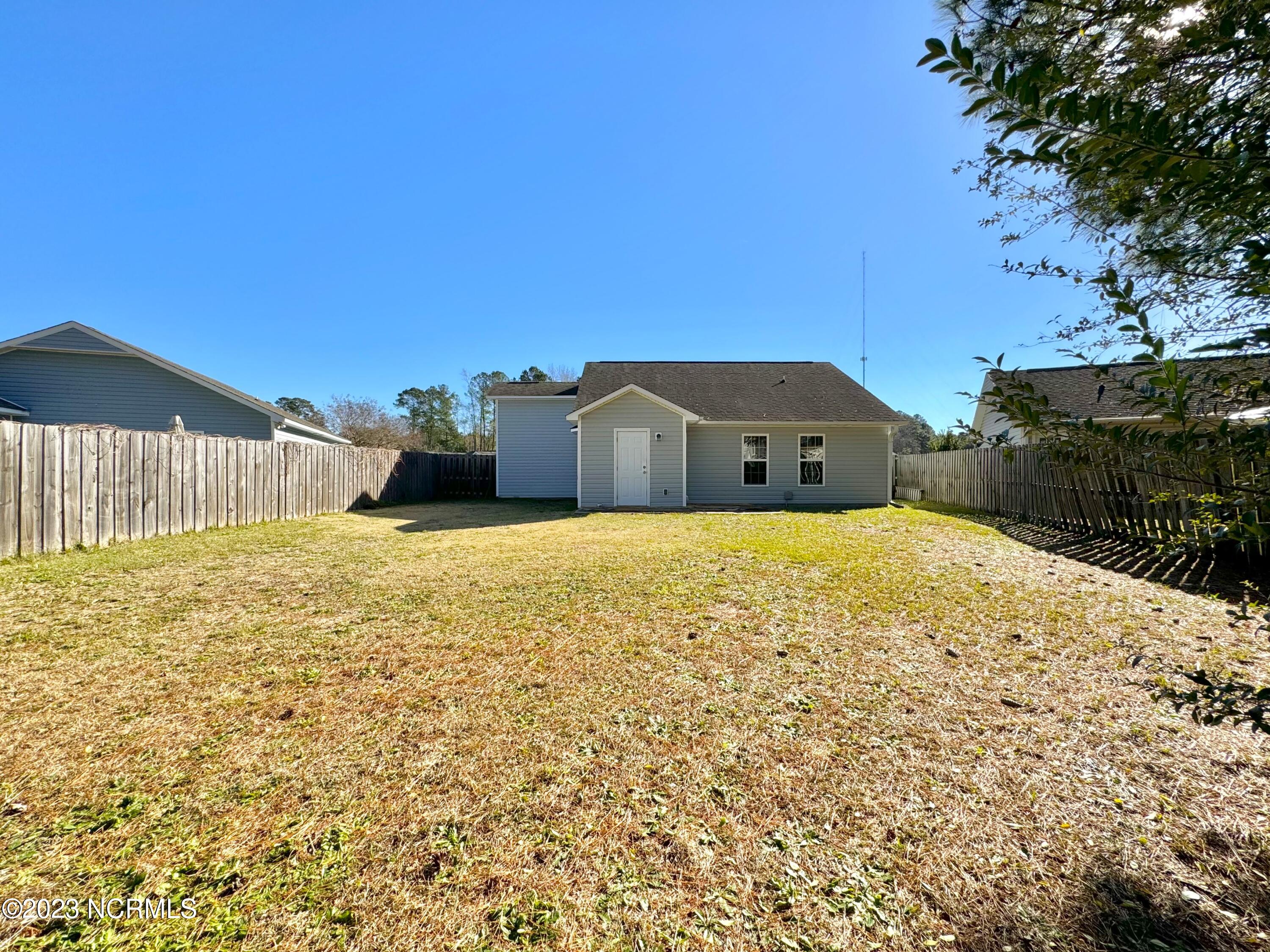 100546069 | Photo 47