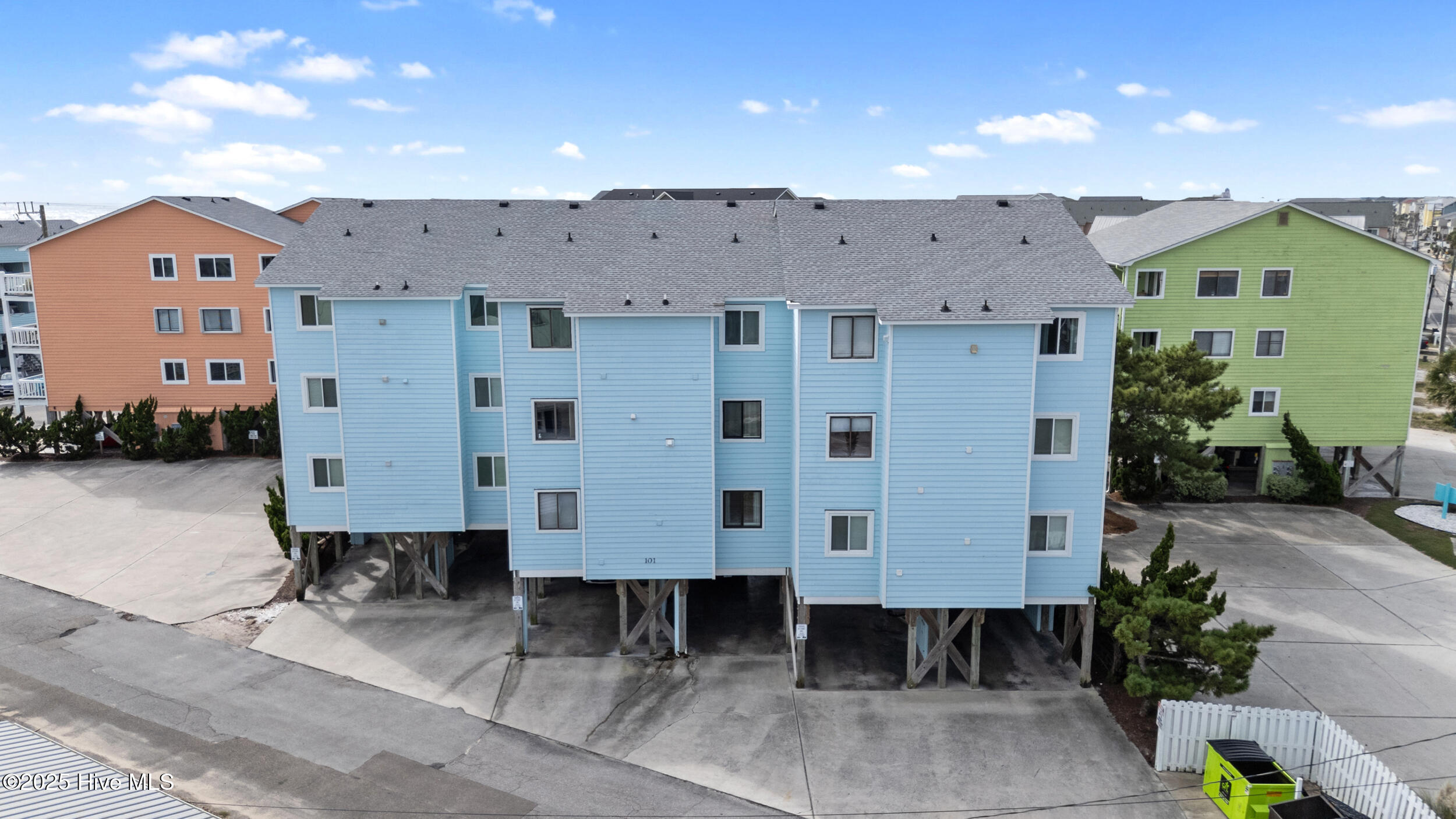 100534388 | Photo 27