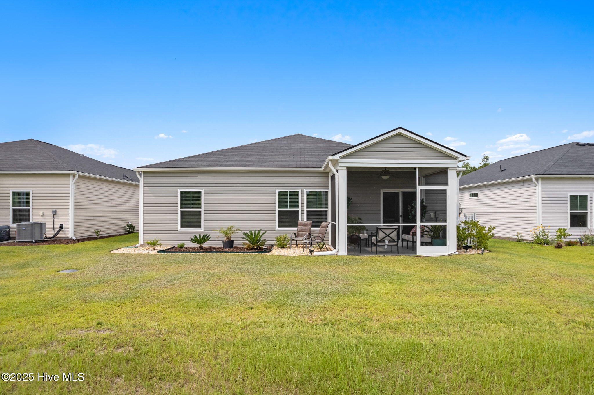 100516029 | Photo 31