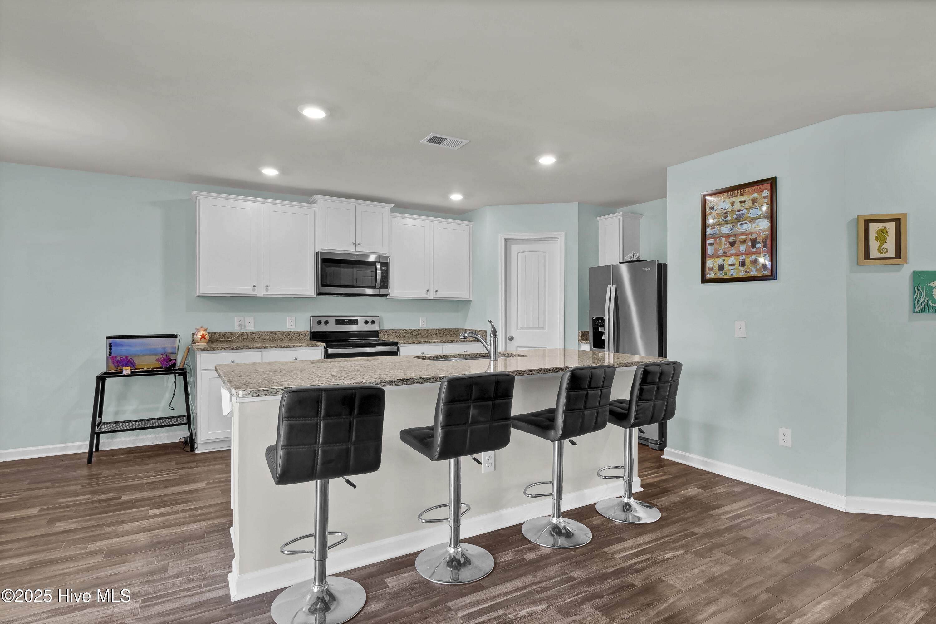 100533254 | Photo 13