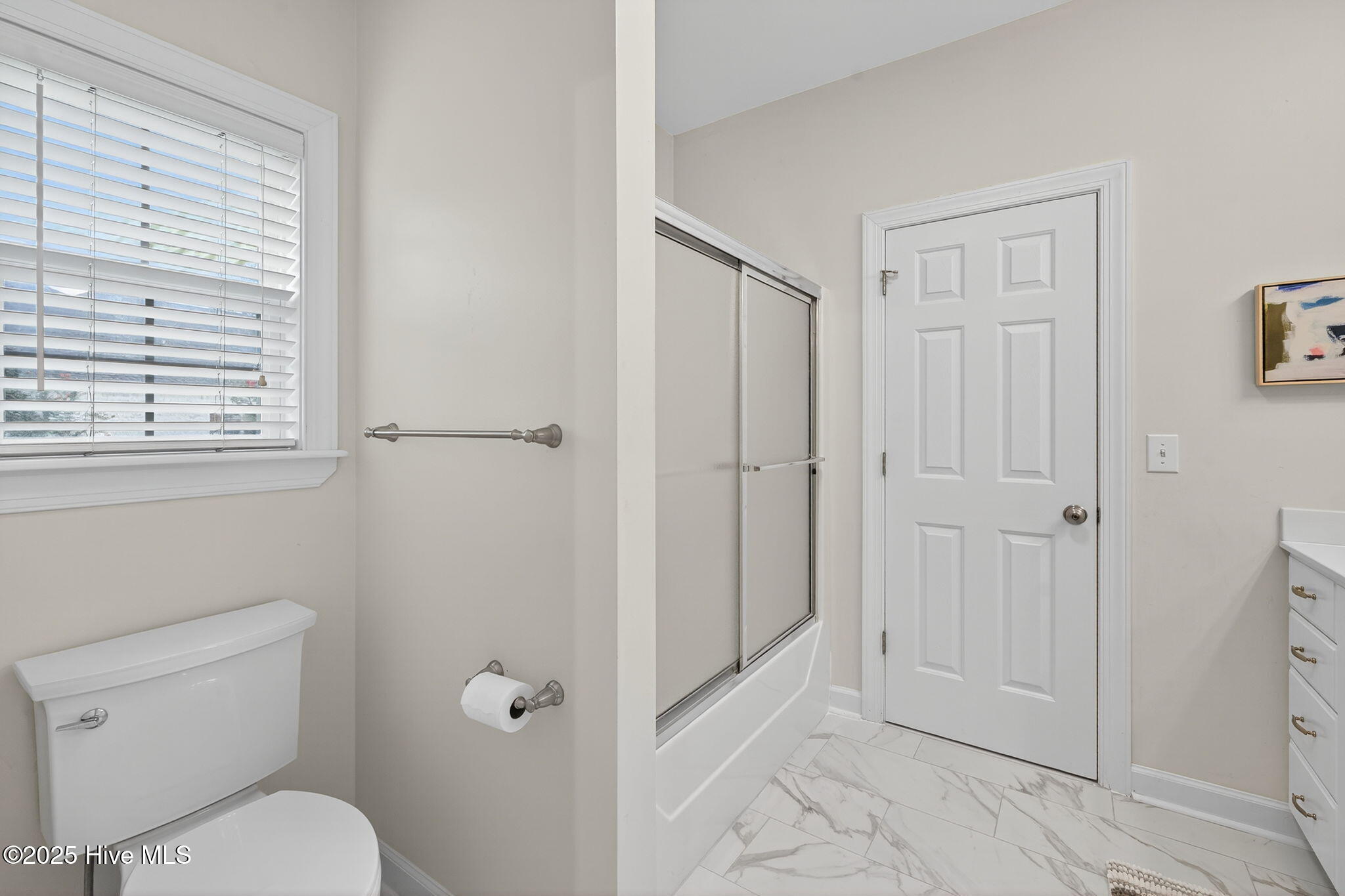 100522503 | Photo 27