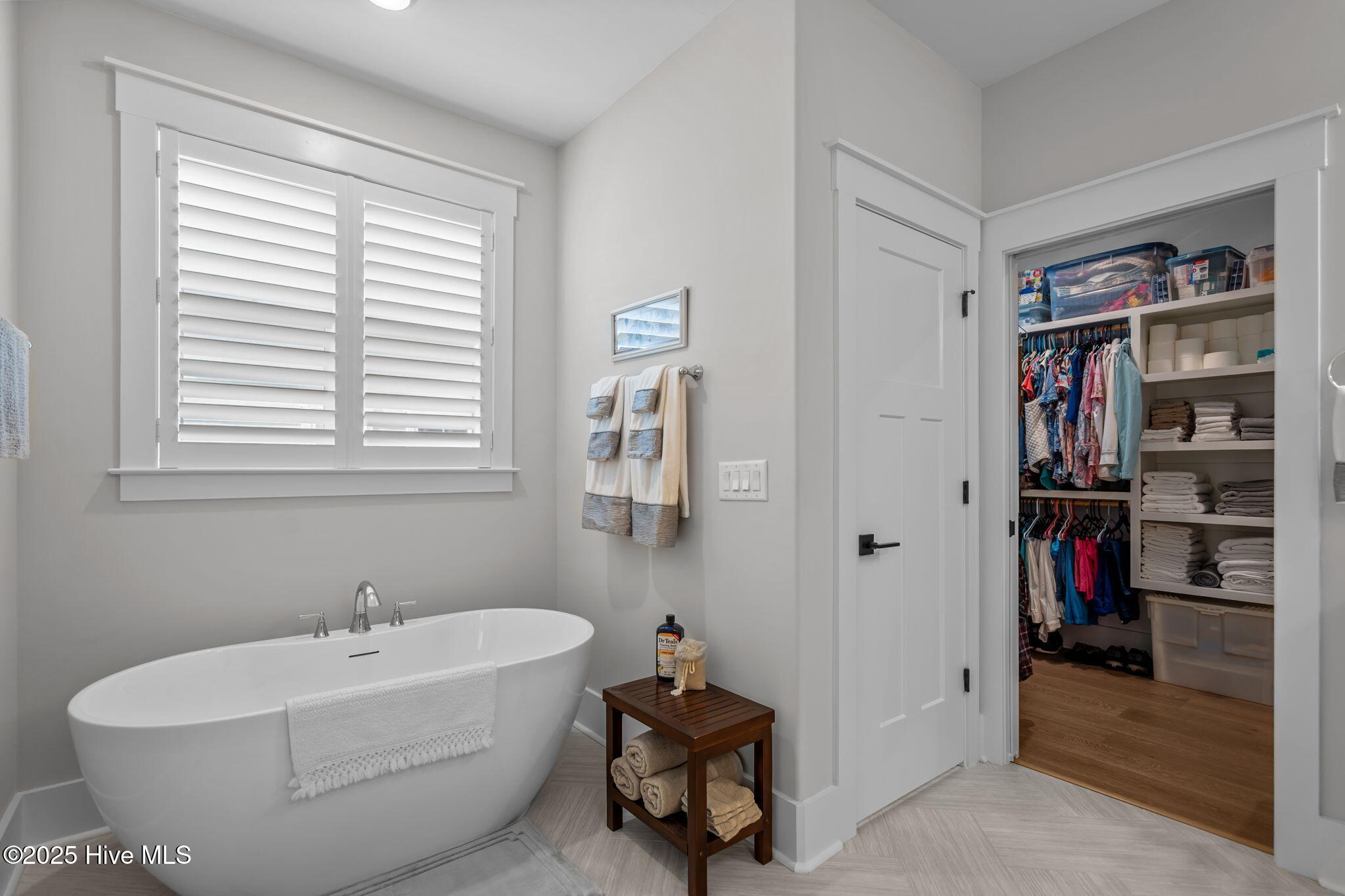 100526969 | Photo 31