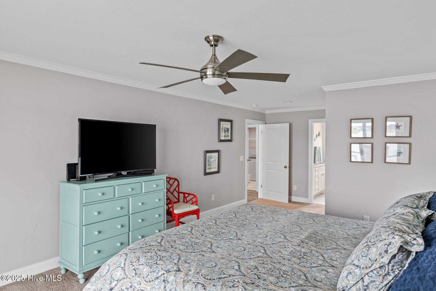 100518577 | Photo 26