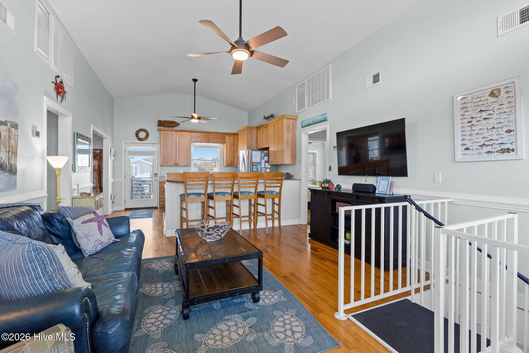 100549664 | Photo 22