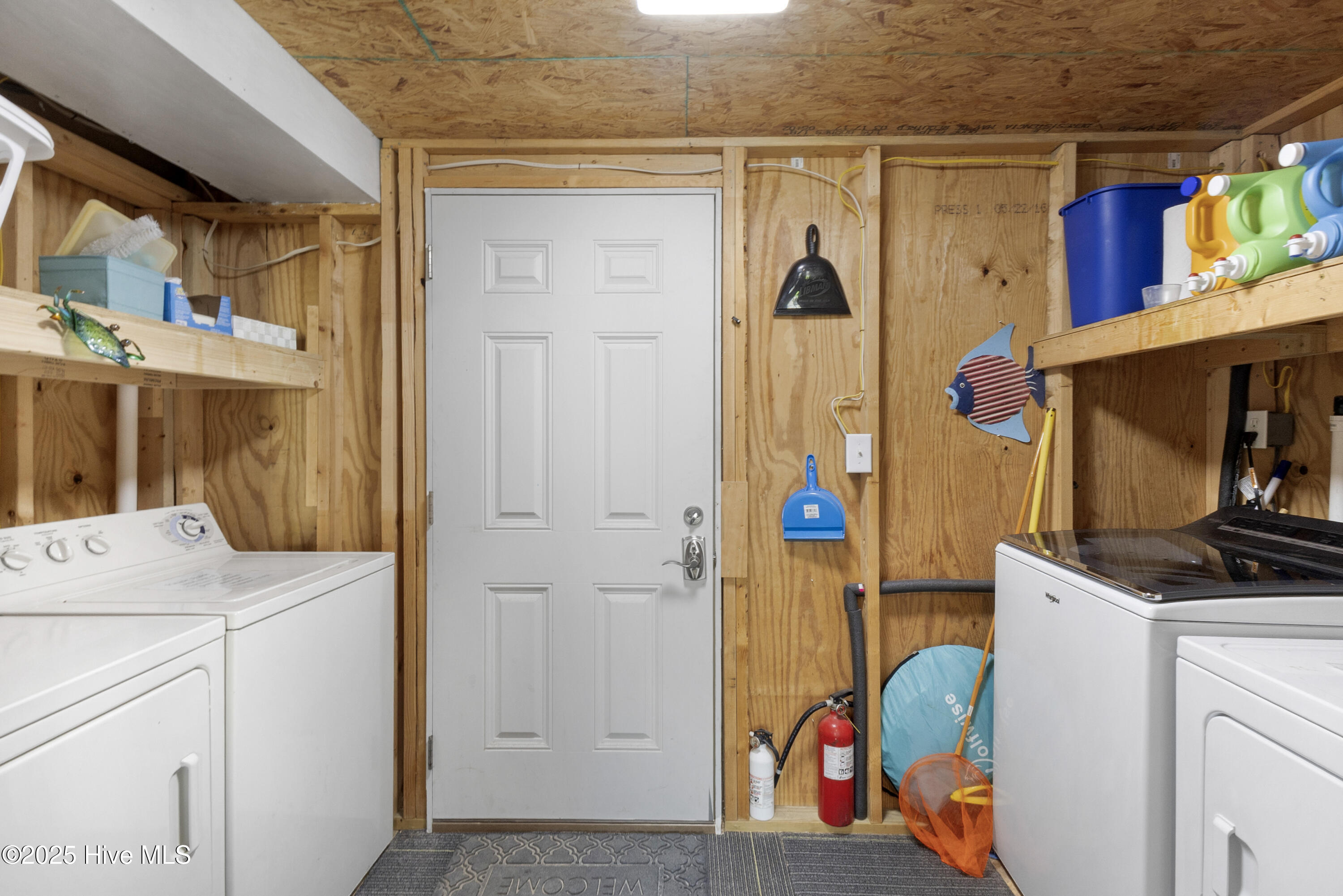 100541212 | Photo 45