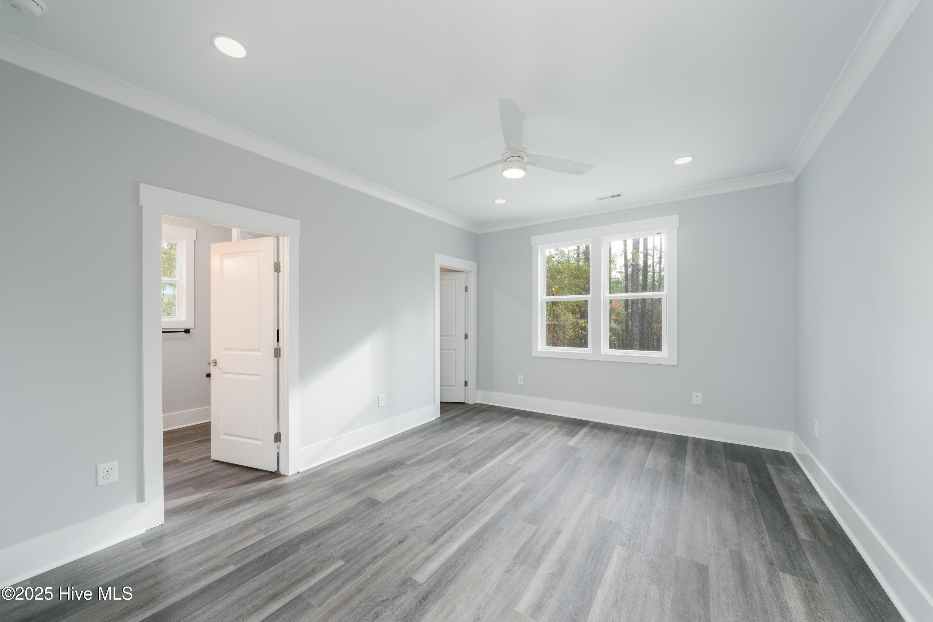 100523019 | Photo 20